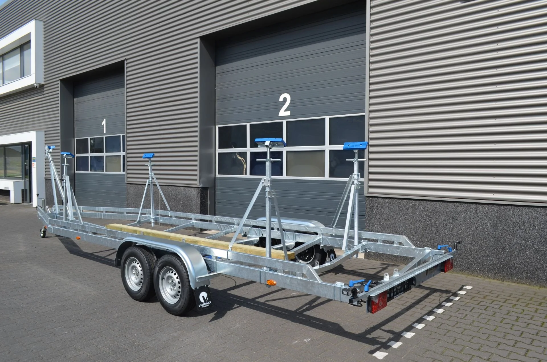 Zeilboottrailer-92m-2-assen-achterkant-1.jpg (Copy)