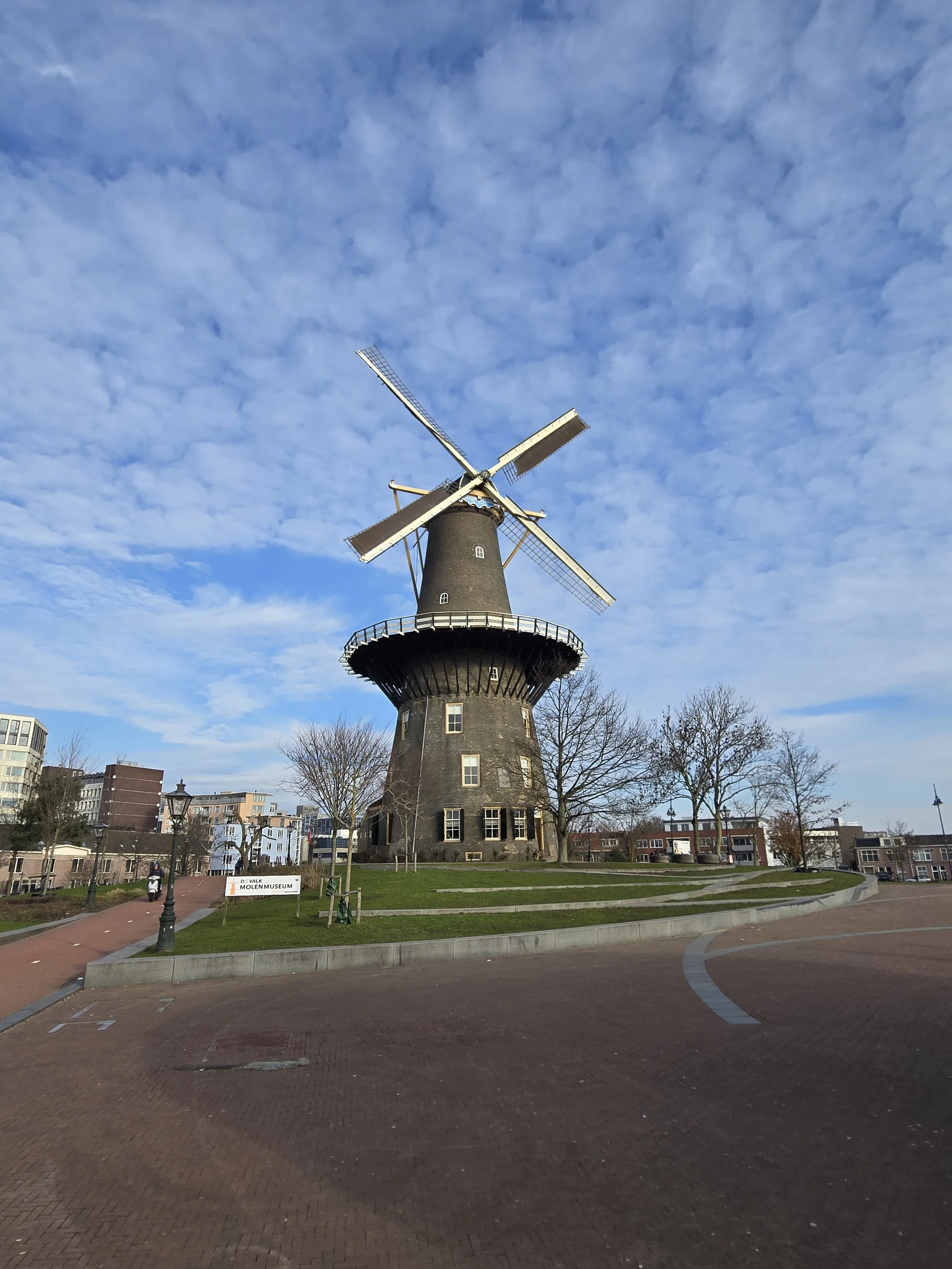 DAFT Business Strategy Session — €750 Build a legally viable Dutch business — in one focused session.