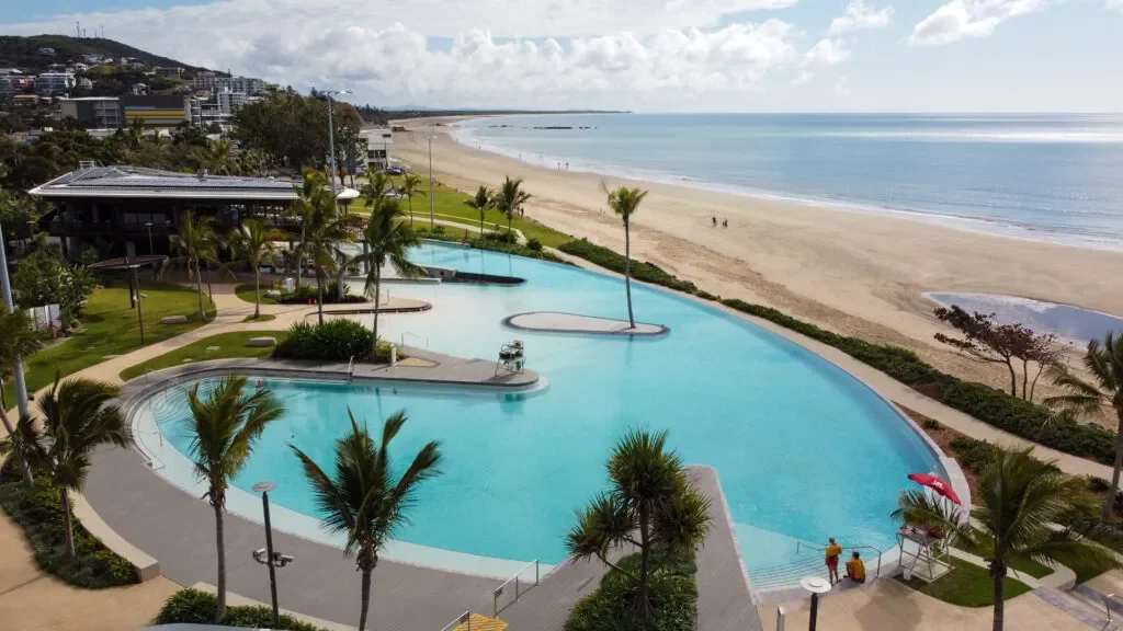 yeppoon-queensland-basen-nad-oceanem-australia-jak-wyjechac