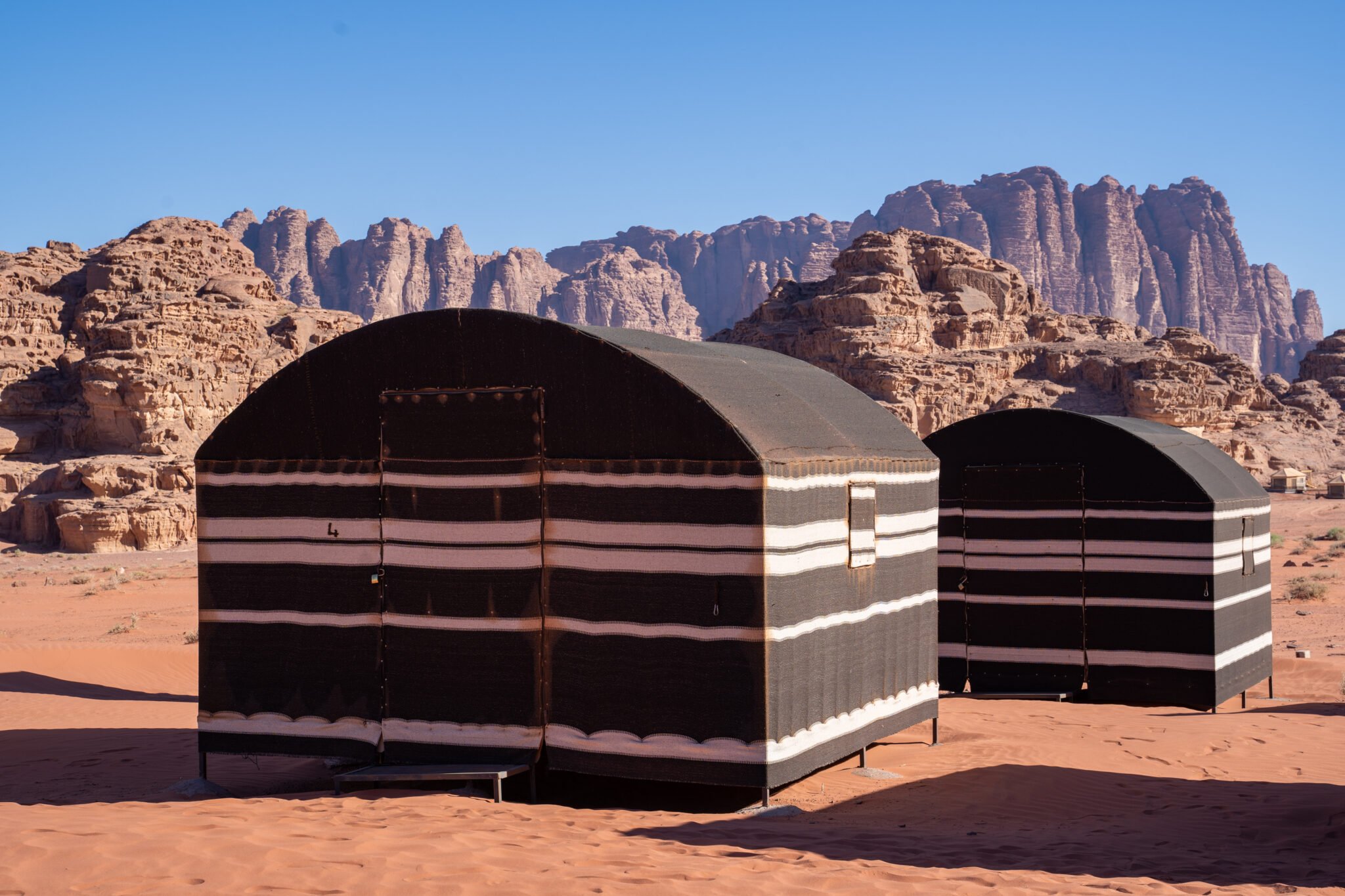 wadi-rum-nocleg-na-pustyni