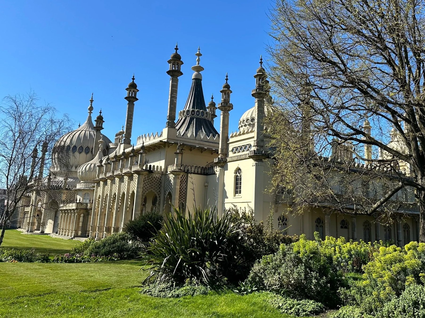 The Best Things to Do in Brighton for First Timers: A Studio Blueprint