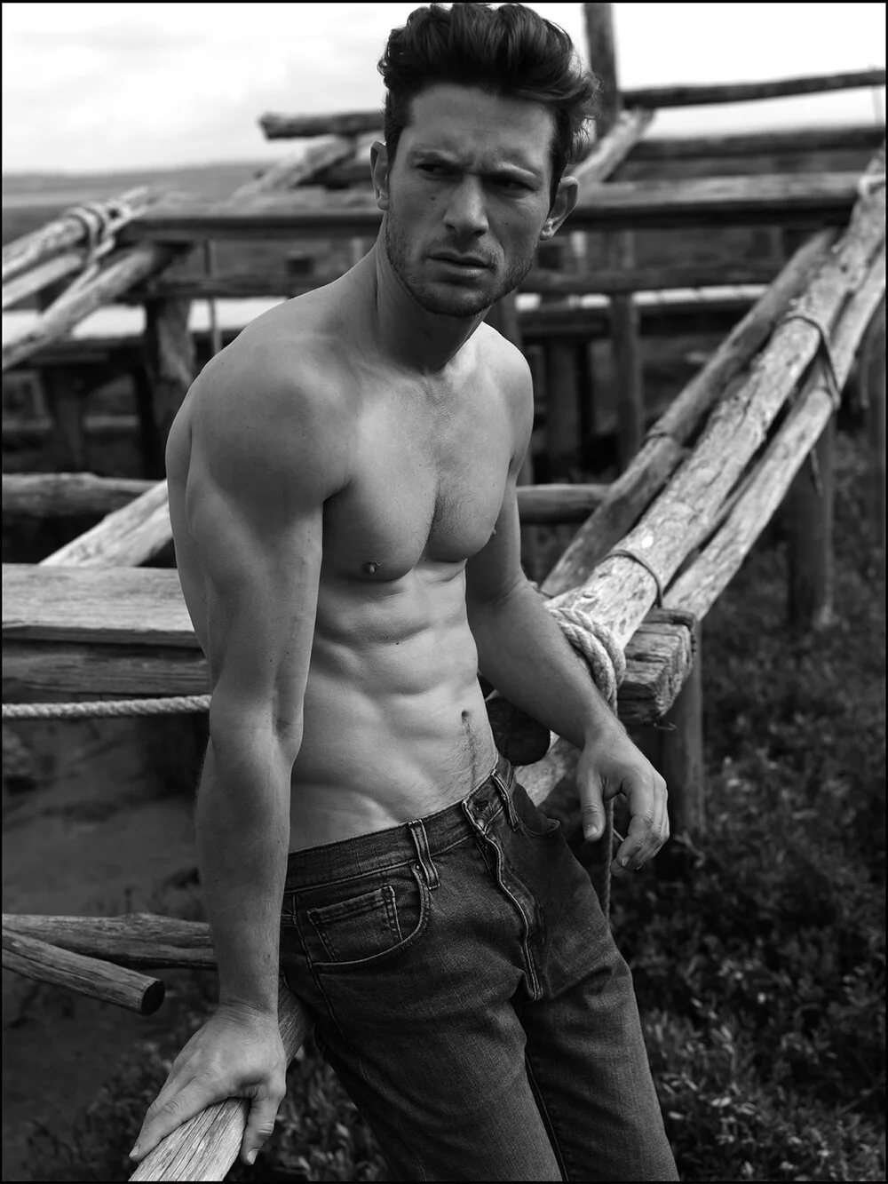 MENS+HEALTH_0690+bw.jpg