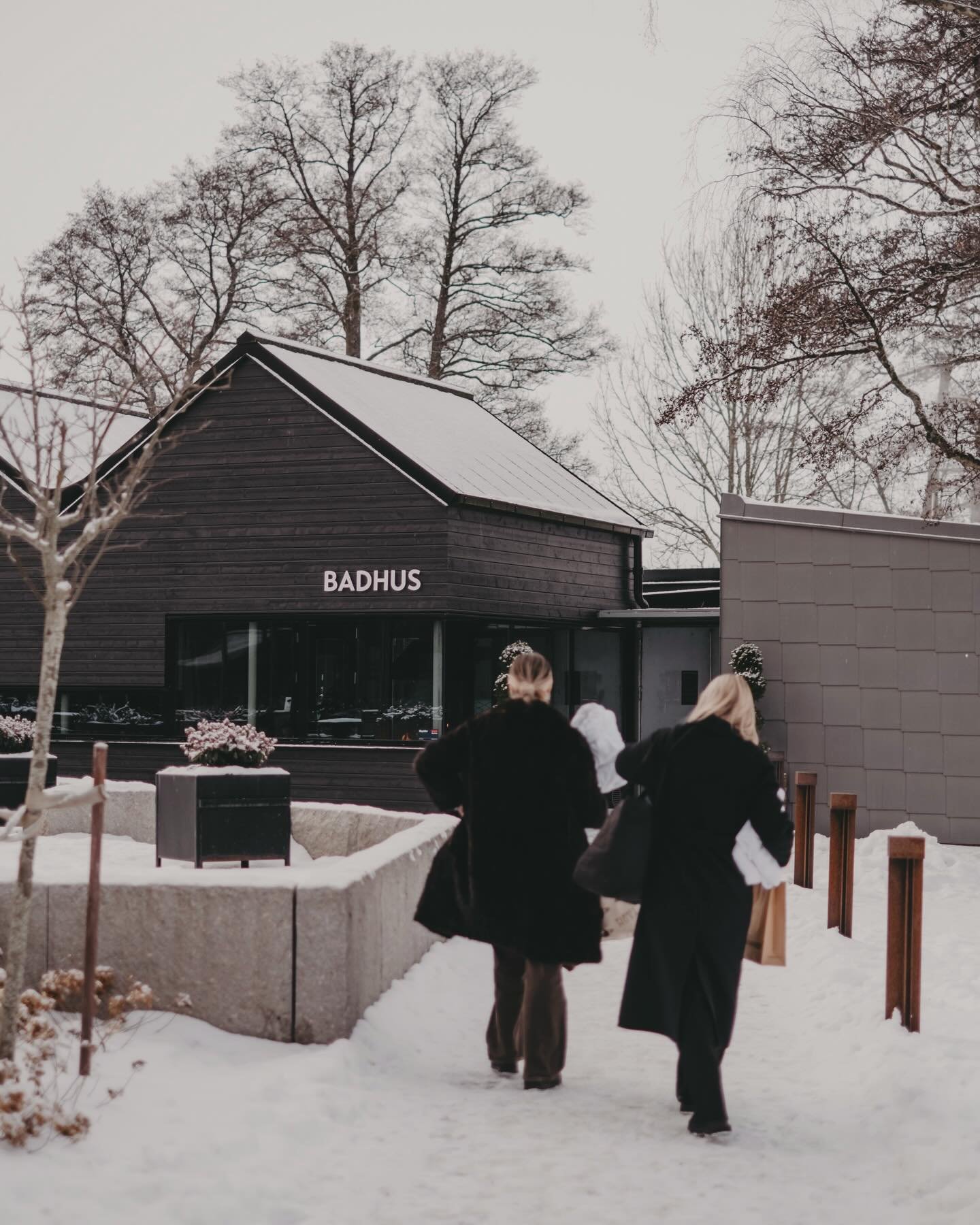 &Aring;h, vilken dag 🥹 Den k&auml;ndes rakt in! &ndash; varm, n&auml;rvarande och med b&aring;de djup, driv och en massa skratt!

Bil som brummade med tre solof&ouml;retagare mot v&aring;r planerade dag-konferens. 

Inga badtofflor ingick. Men i st&
