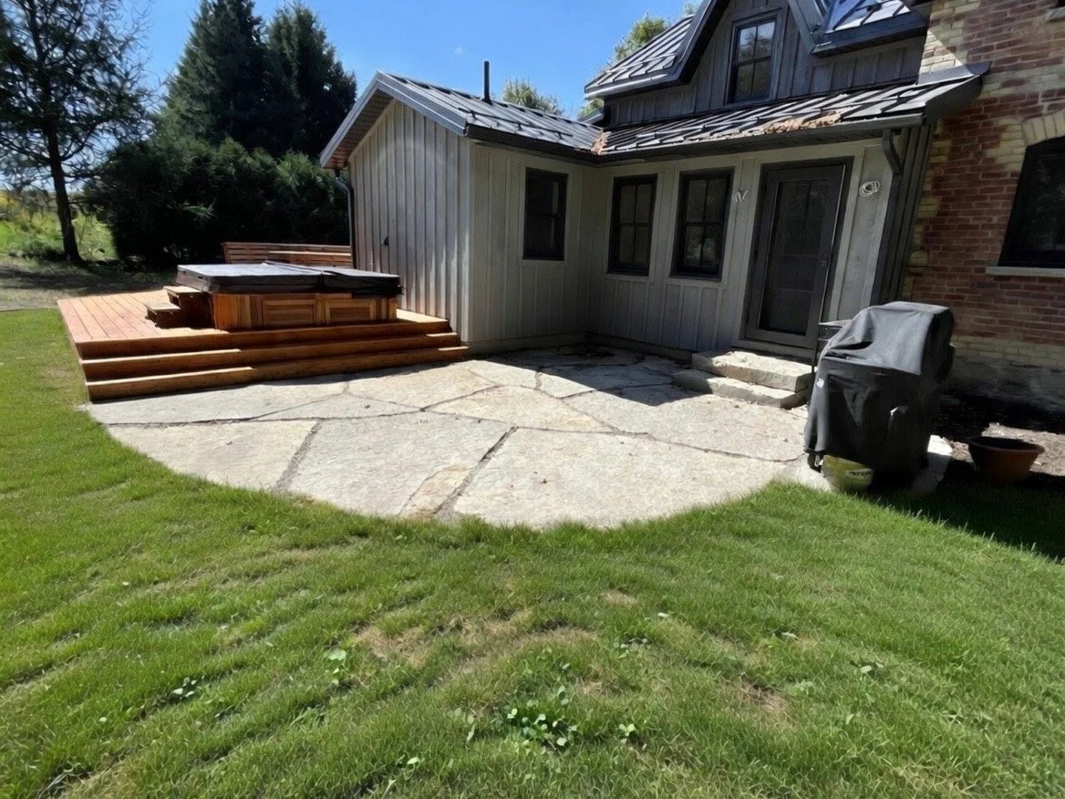 giant rustic flagstone pieced patio