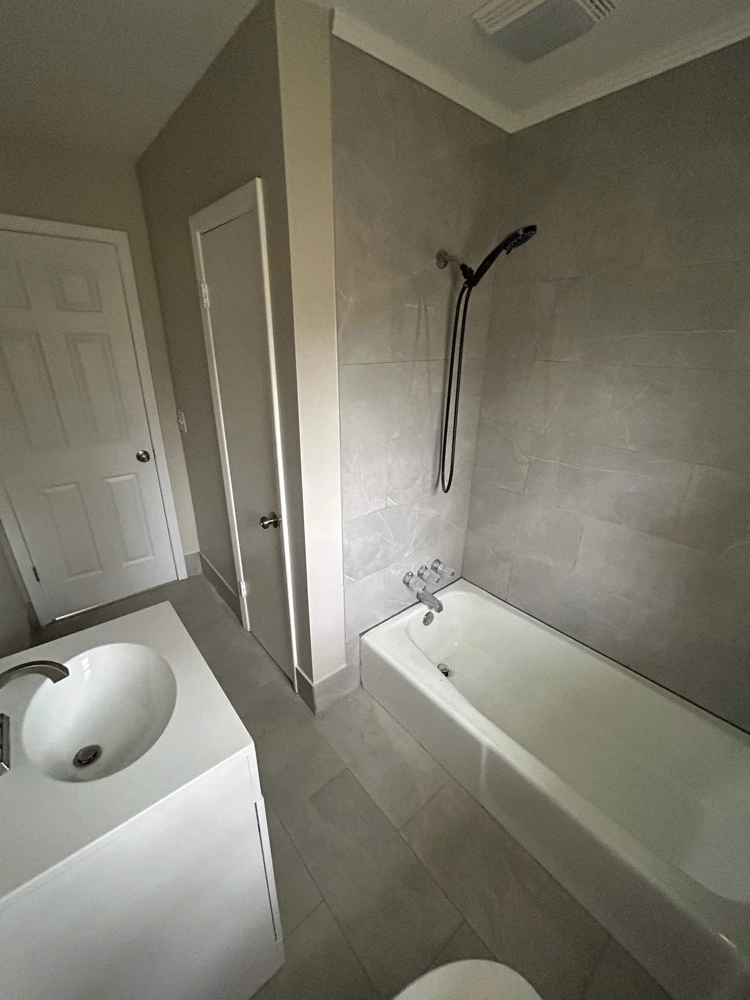 Full Bath 1.jpeg