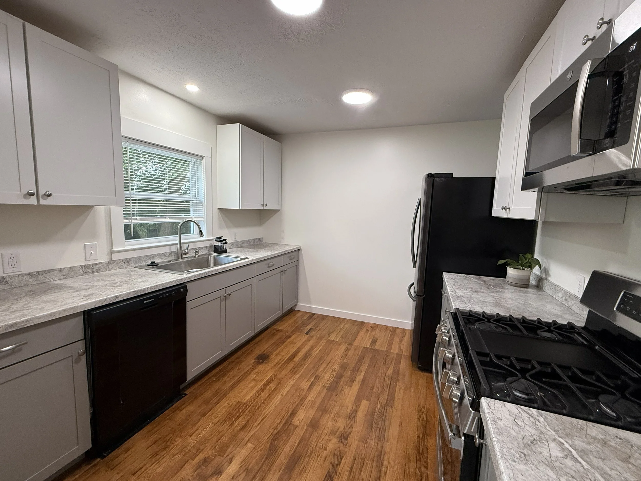 Kitchen - Entrance.jpg