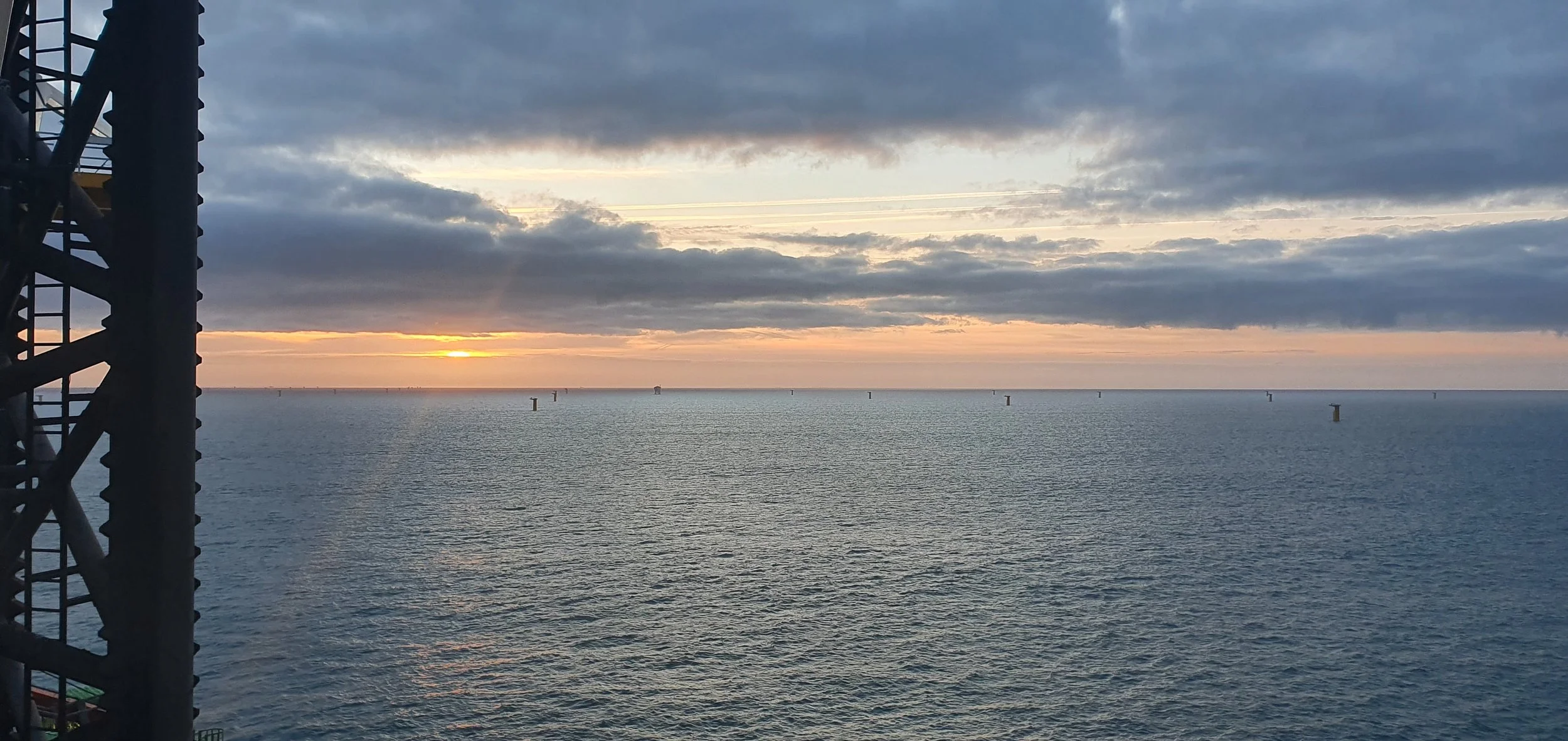 offshore operations wind oil gas renewables