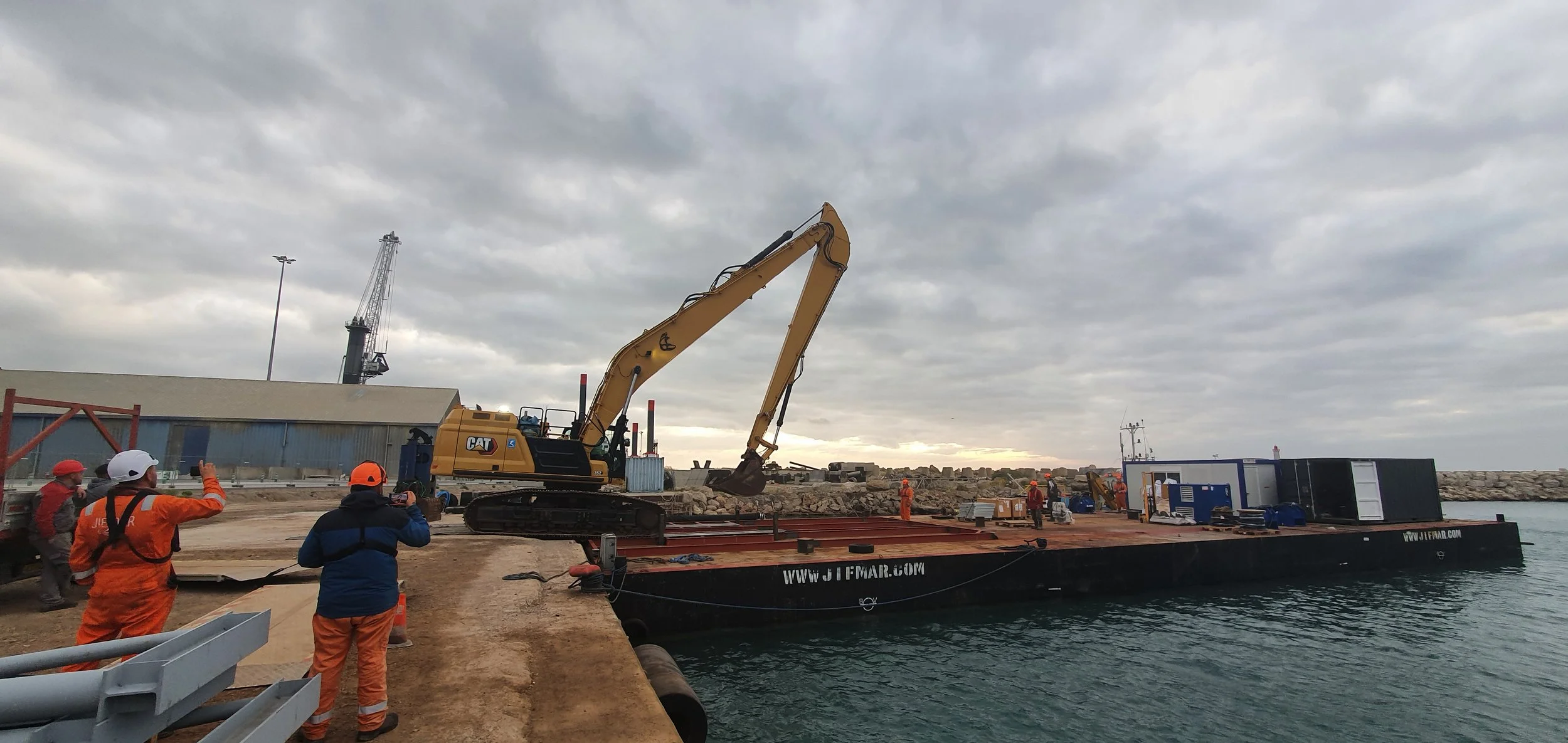 offshore operations wind oil gas renewables