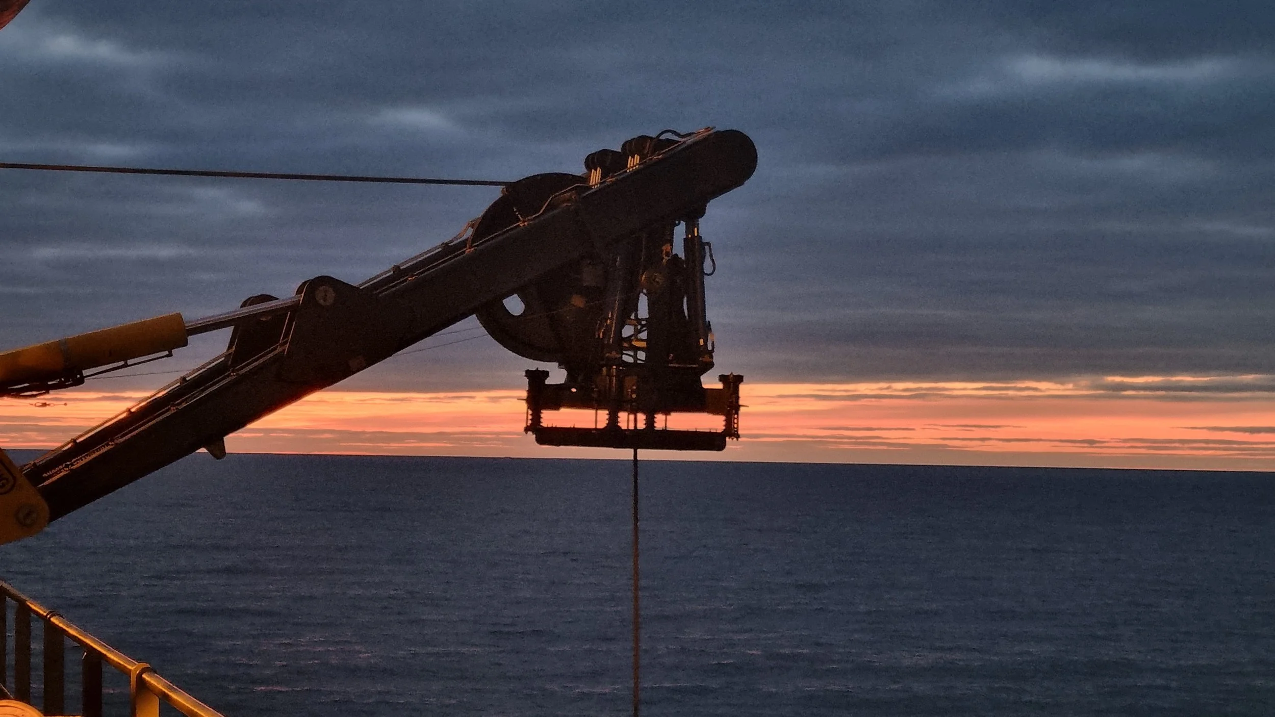 offshore operations wind oil gas renewables