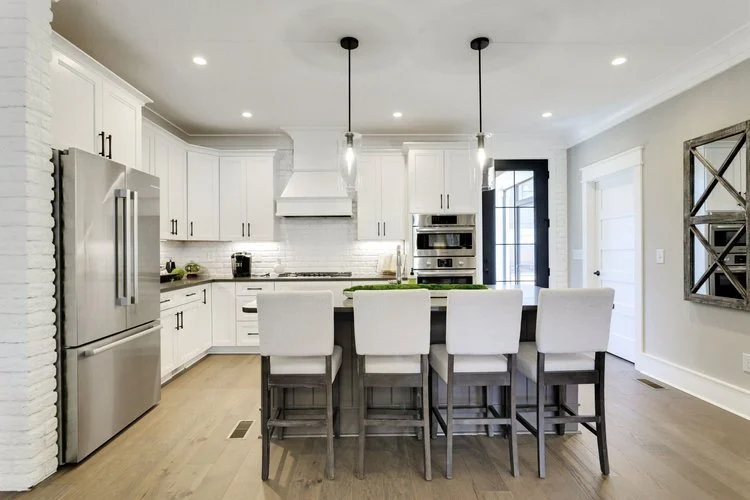10-web-or-mls-3008englishcottageway-10.jpg.jpeg