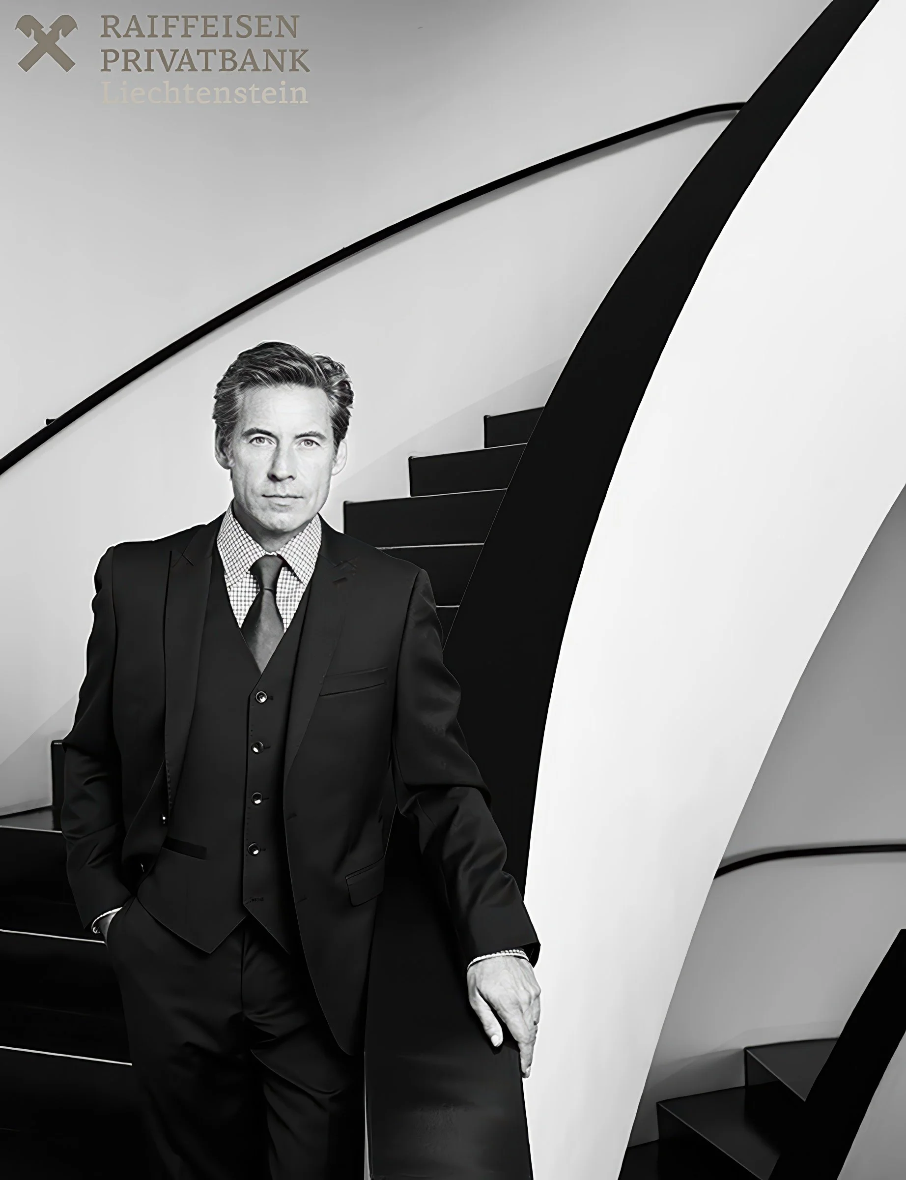 Foto_RaphaelZubler_Advertising_RaiffeisenLiechtenstein_02.jpg