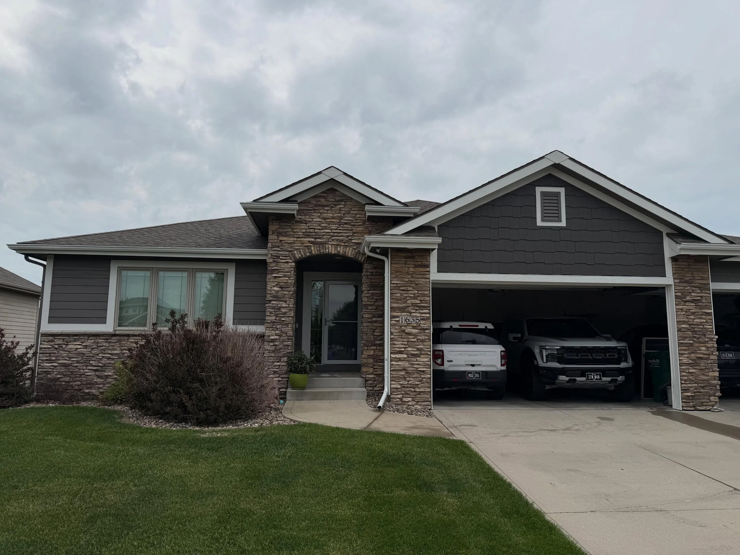 First house of the day done!

Another property shining in Ankeny, Iowa.

This project included a full exterior window cleaning along with screen cleaning to remove months of built-up dust, pollen, and debris. Clean windows don&rsquo;t just improve cu