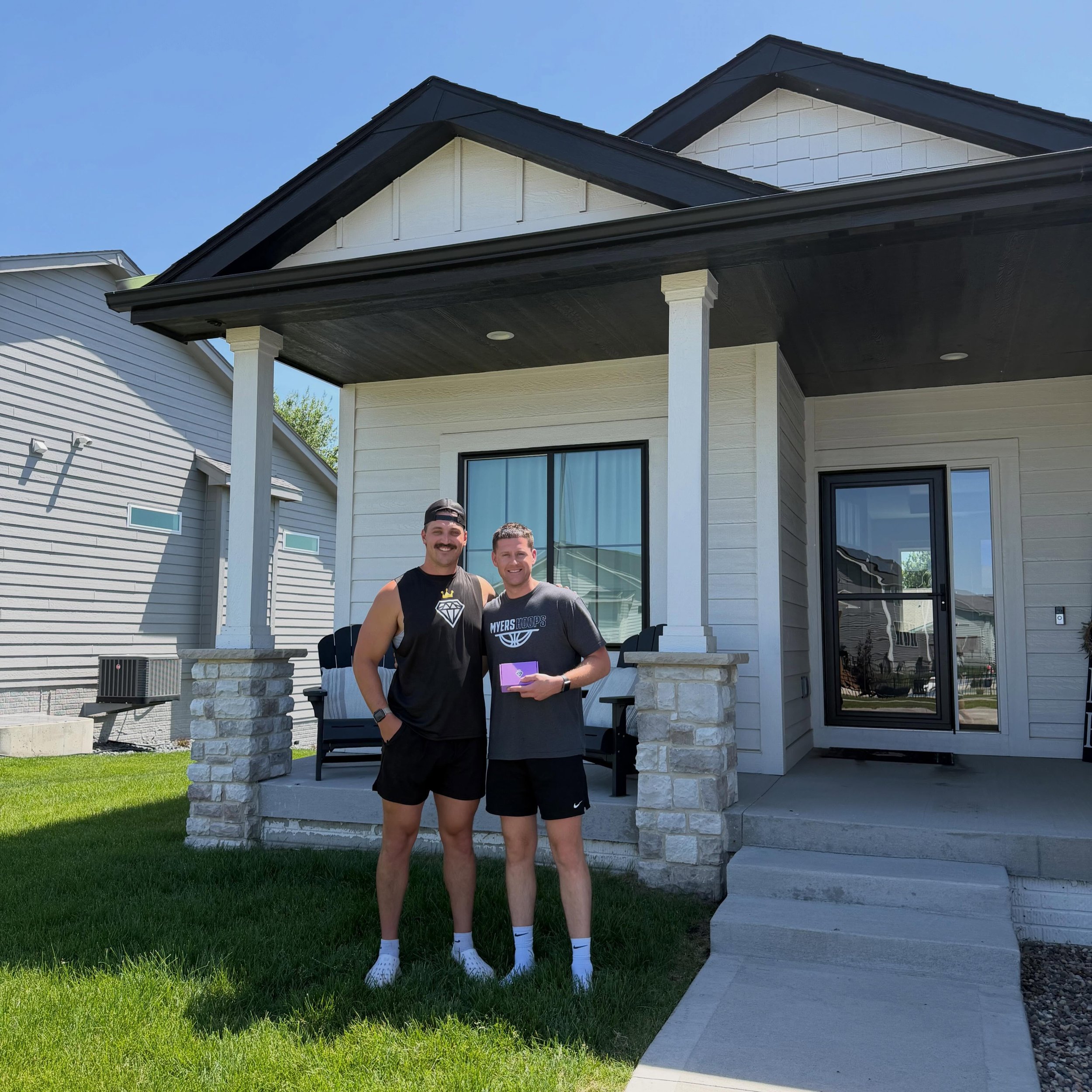 Today&rsquo;s project took us to Ankeny, where we had the opportunity to clean the exterior windows of both Cole and Cory Myers&rsquo; homes.

As back-door neighbors, we were able to knock out both houses during the same visit, leaving both propertie