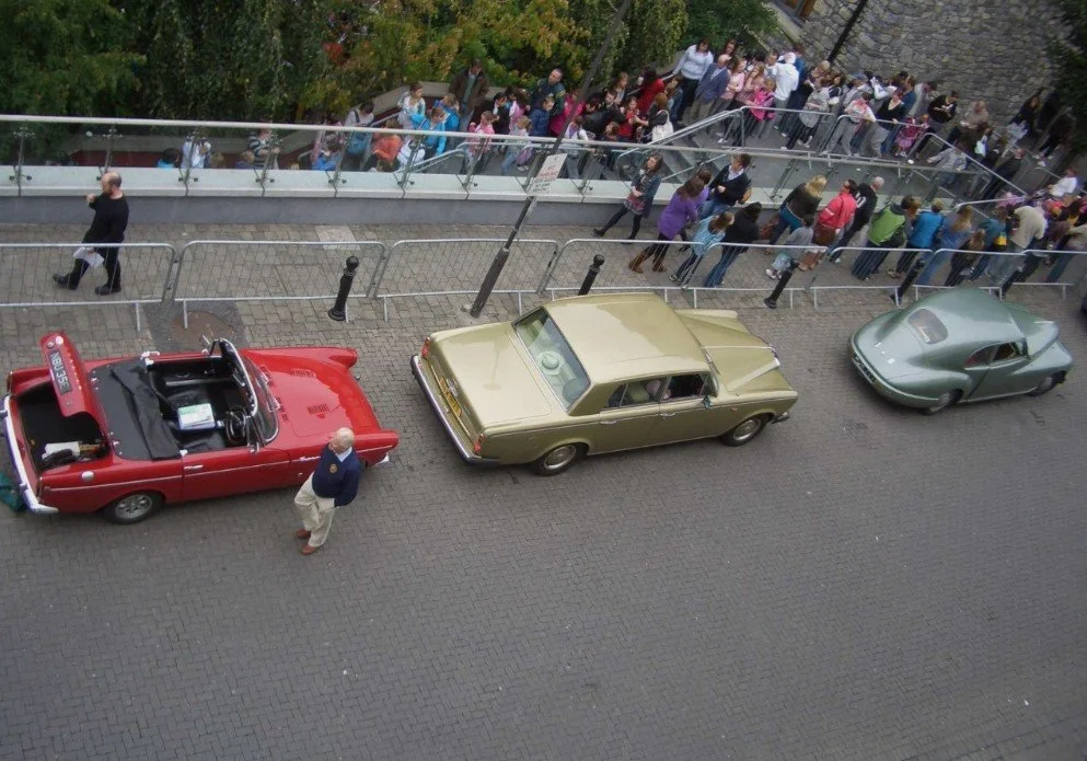 Unloading 2.jpg