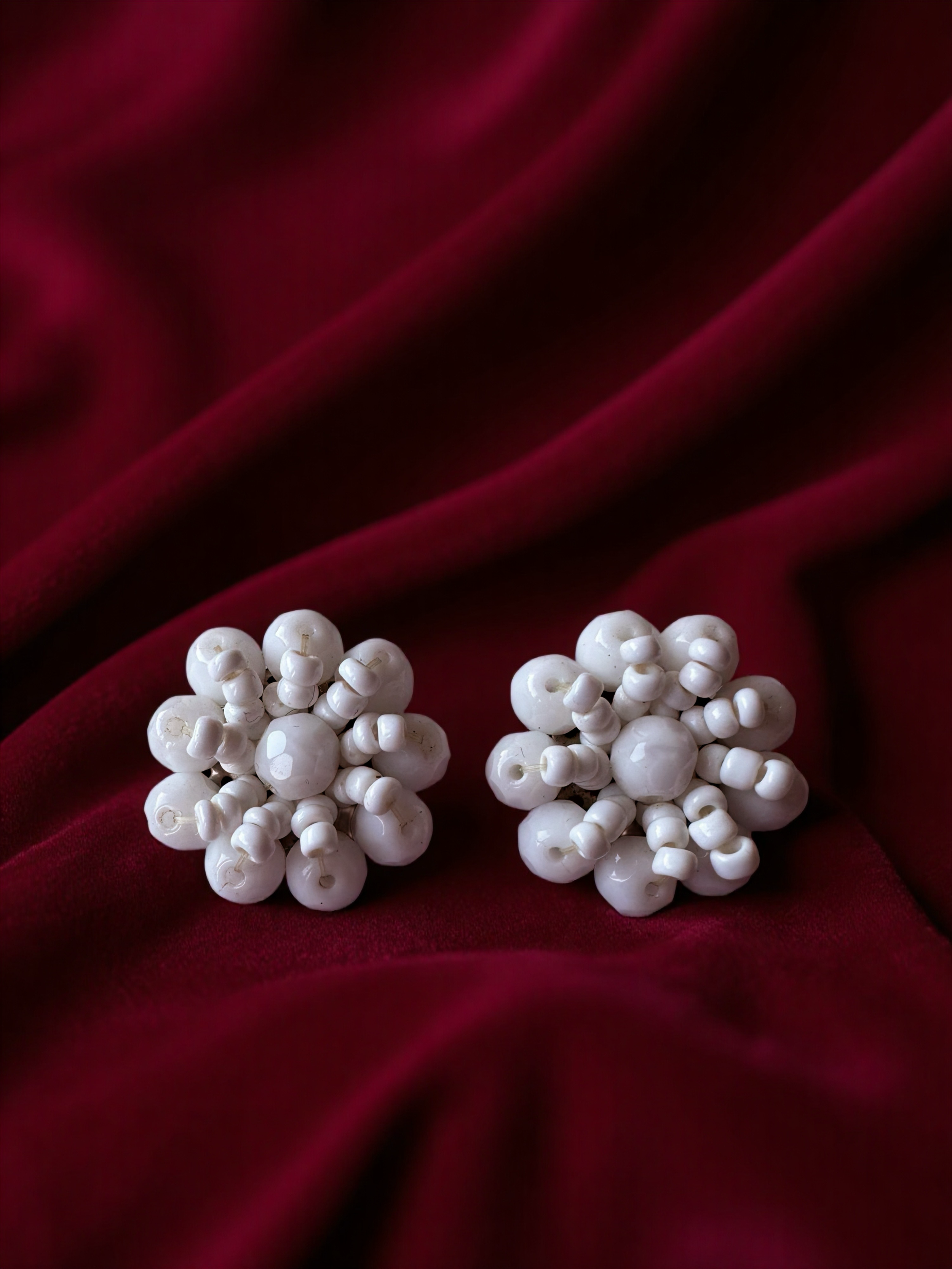 Pin-up style  1950s Vintage Clip-on Earrings