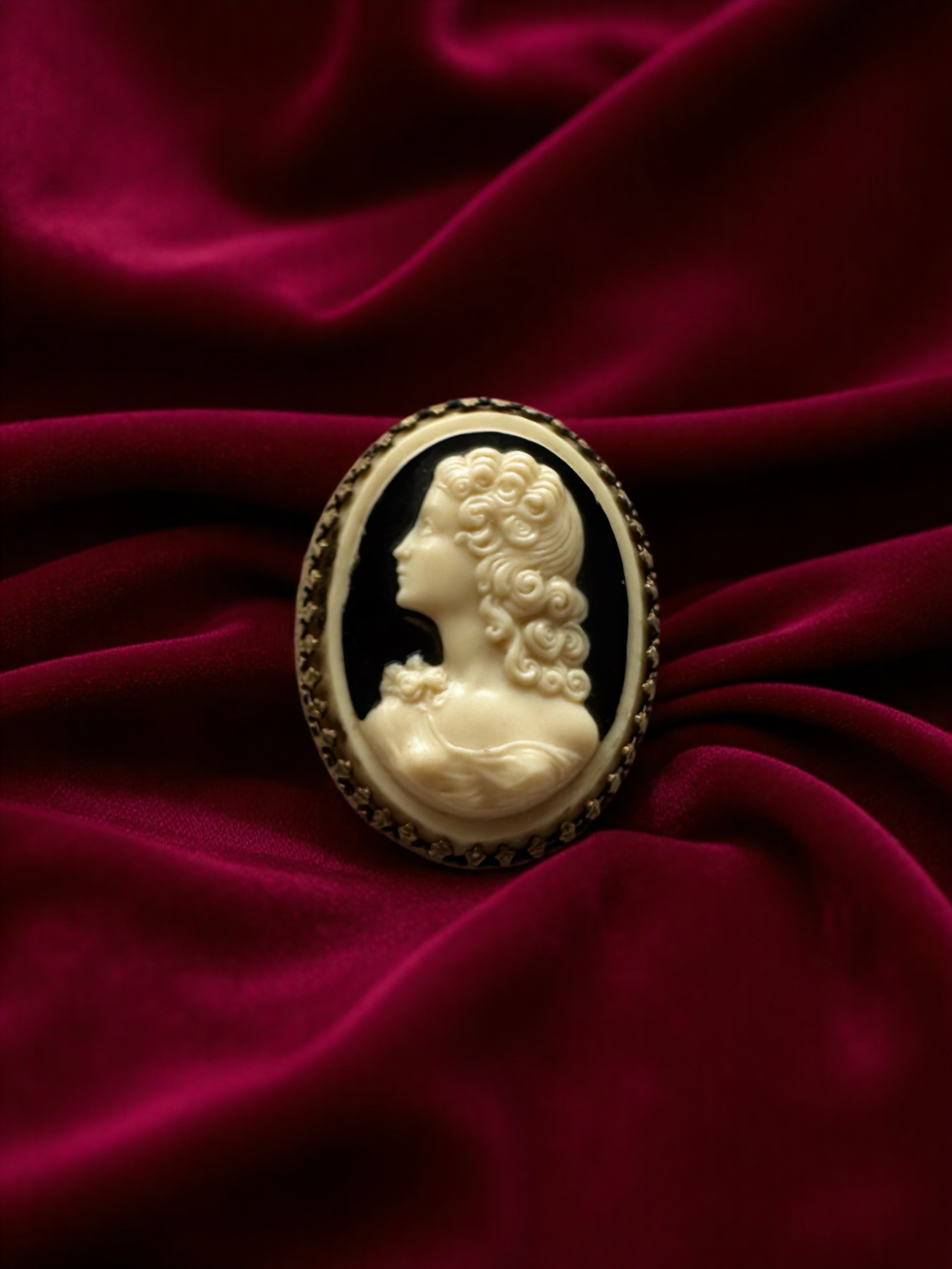 Art Deco Cameo Brooch