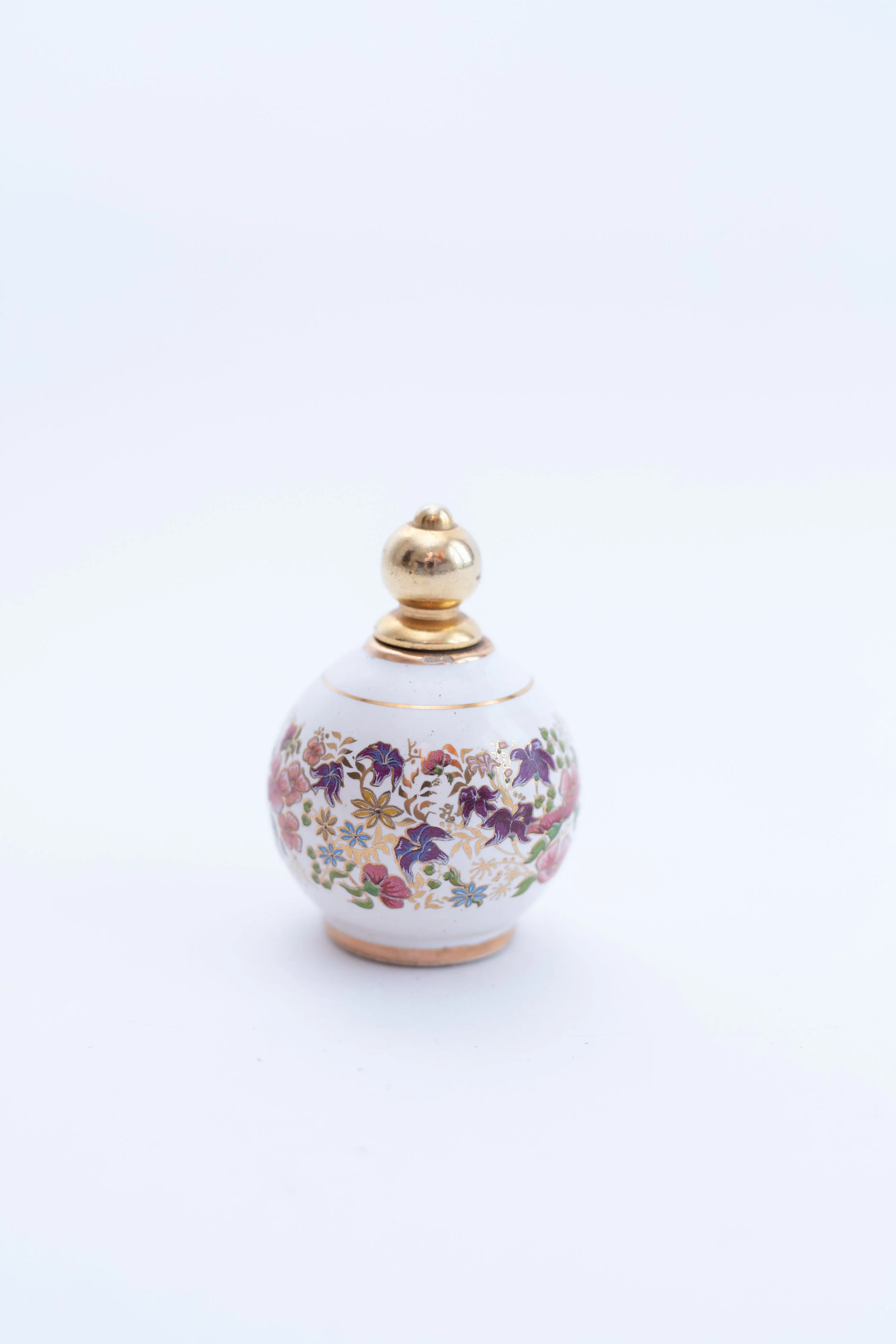 Porcelain Vintage Floral Parfum Holder