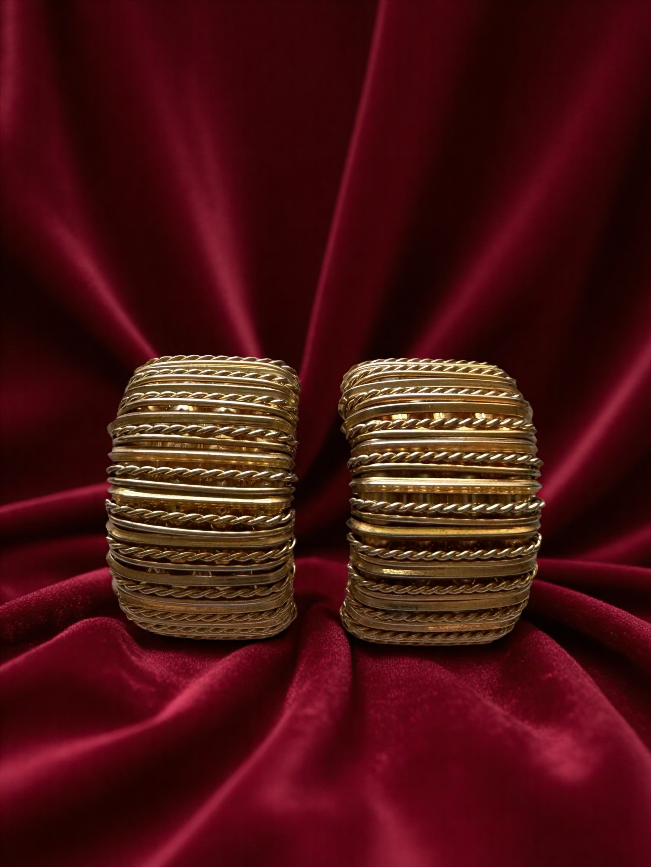 Half- loop 80s Clip -on Earrings