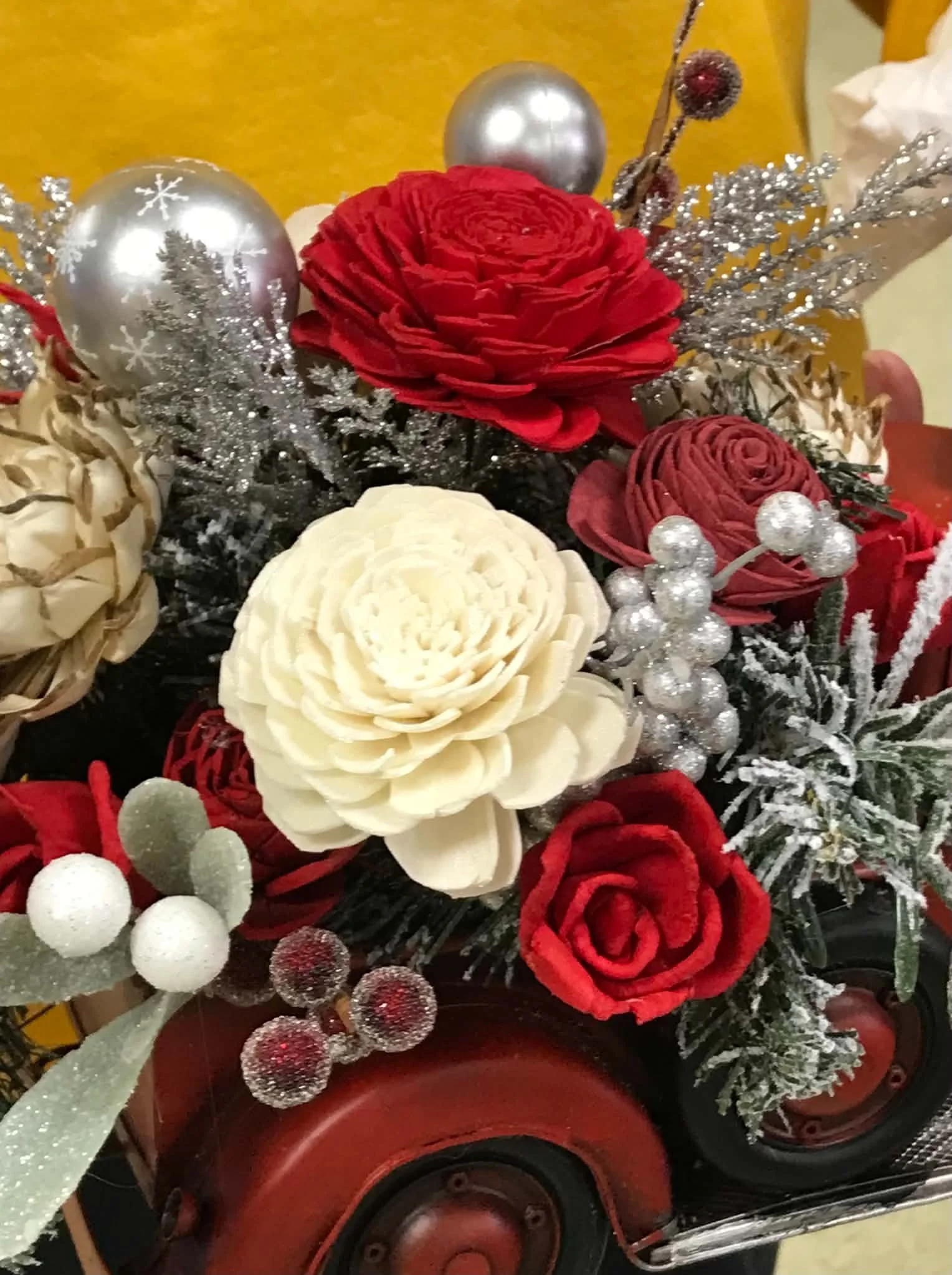 Christmas flowers 2.jfif
