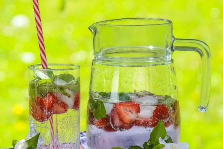 How do I Handle Summer Drinks?