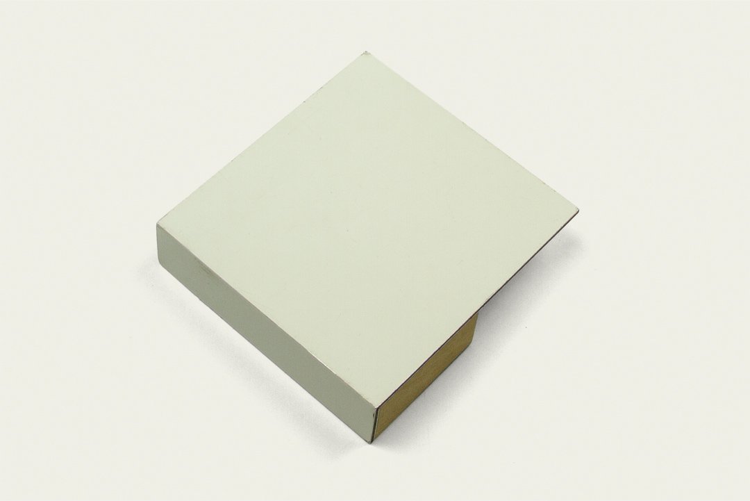 An example of a dibond art panel, an aluminum composite material for artists against light-colored surface.