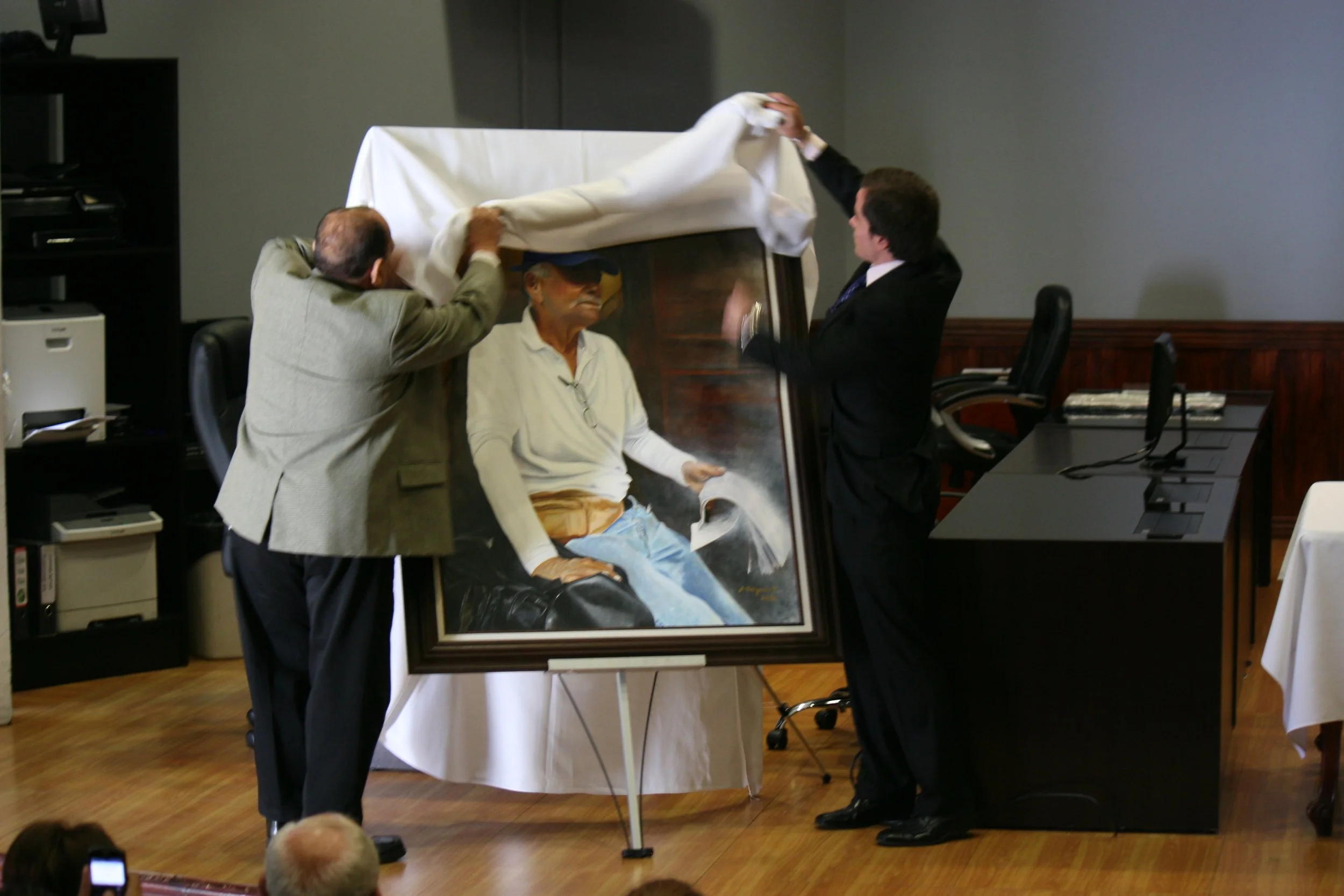 On April 3, 2014 the artist Juan Manuel Delgado donated an oil painting to the Social Protection Board (JPS) which he made in the year 2012. The model of the painting is a lottery seller named Mr. Rodrigo Sequeira, who has sold lottery tickets for mo