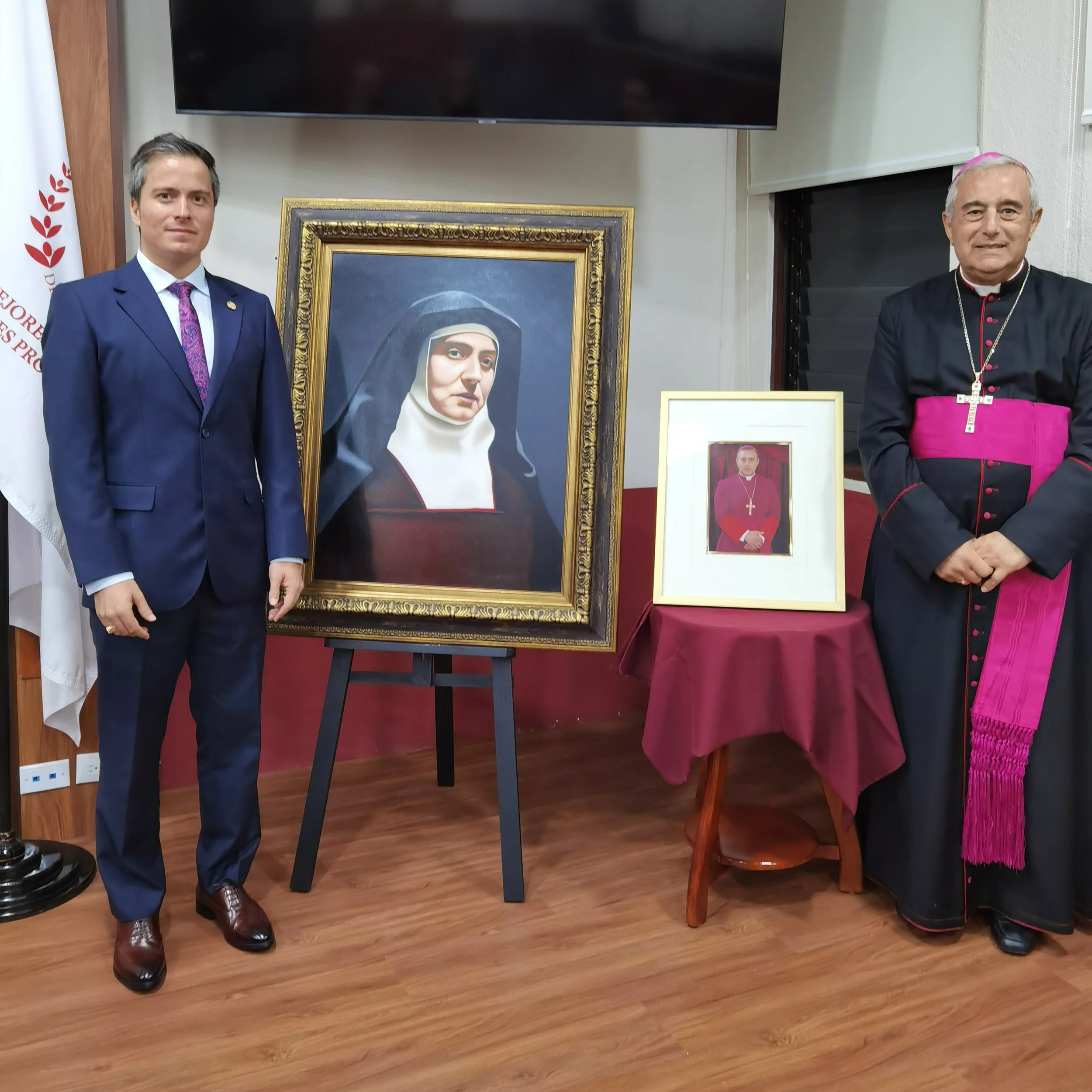 On the occasion of the XXX Anniversary of the Catholic University of Costa Rica, the artist Juan Manuel Delgado had the distinct honor of presenting a portrait of Saint Edith Stein to the institution. This original oil painting now graces the walls o