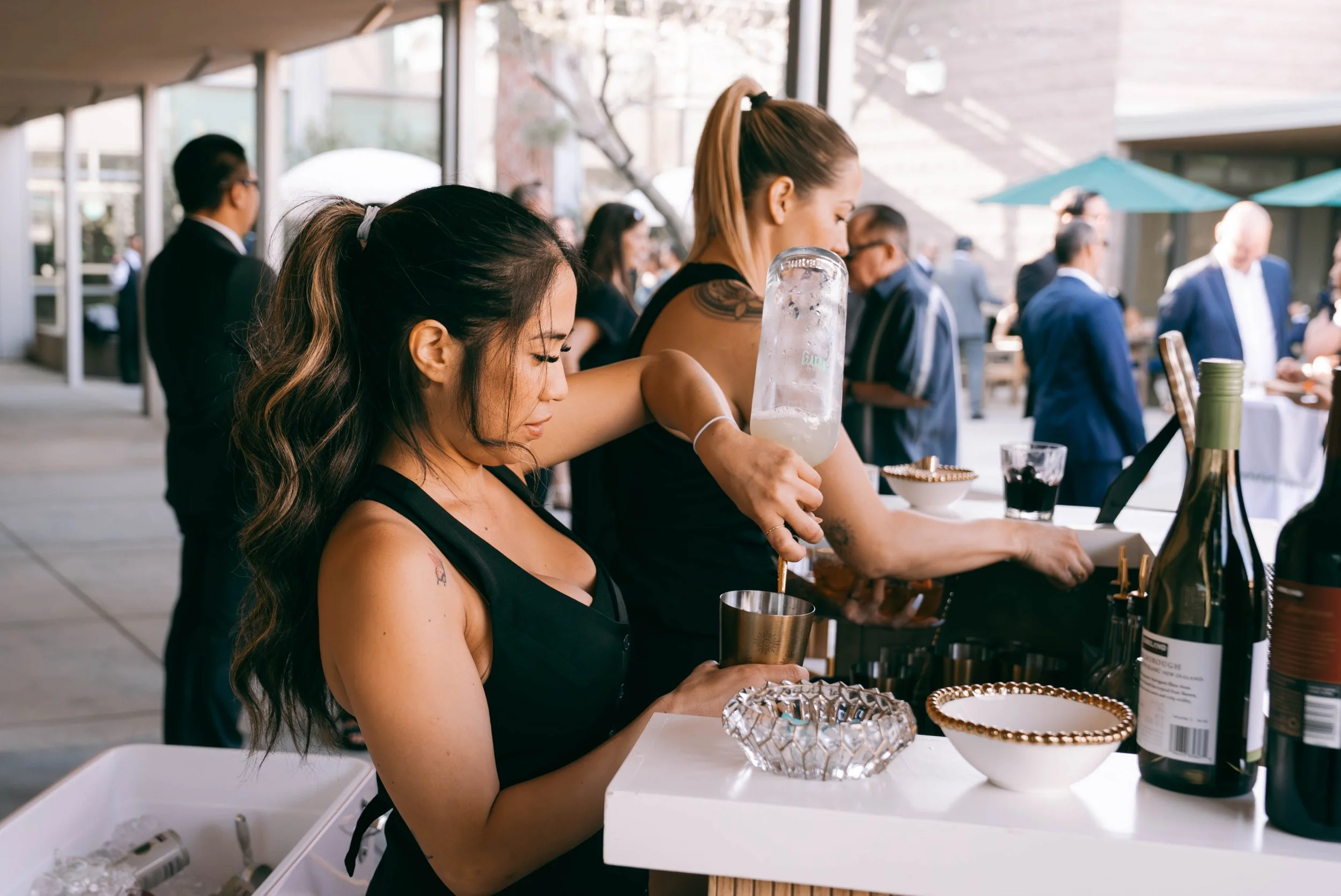 5 Questions to Ask Before Hiring a Mobile Bartender for Your Party