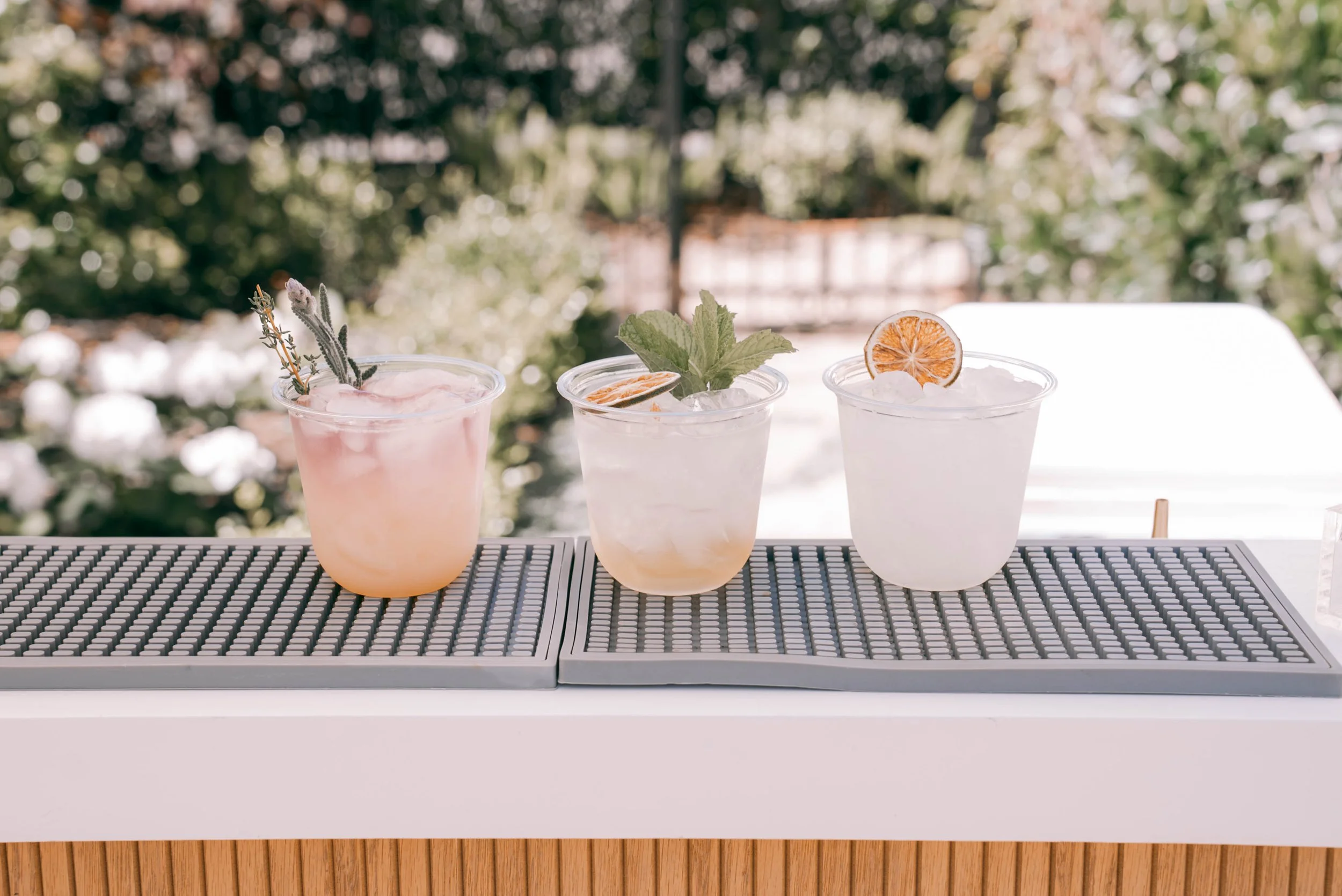 Fall Wedding Cocktails: Seasonal Signature Drinks Your Guests Will Actually Order