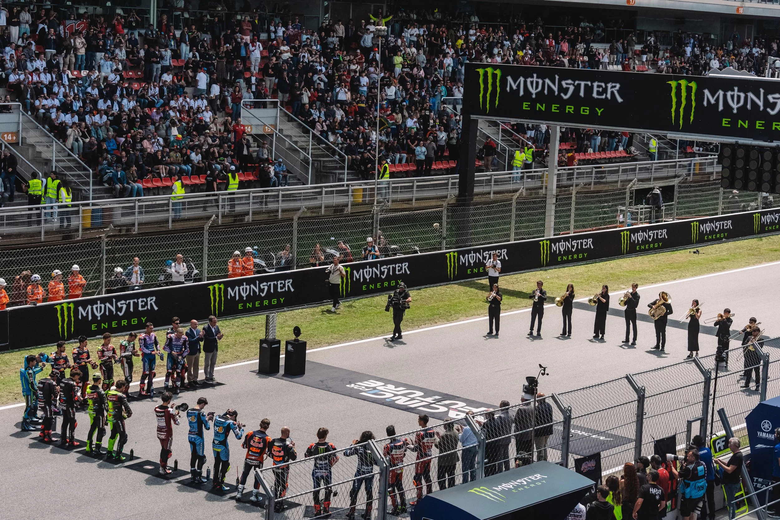 64 TRACKSIDE - CATALUYNA 26 - MCM.jpg