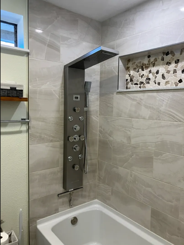 Walk-In shower or tub? A San Diego remodeling guide