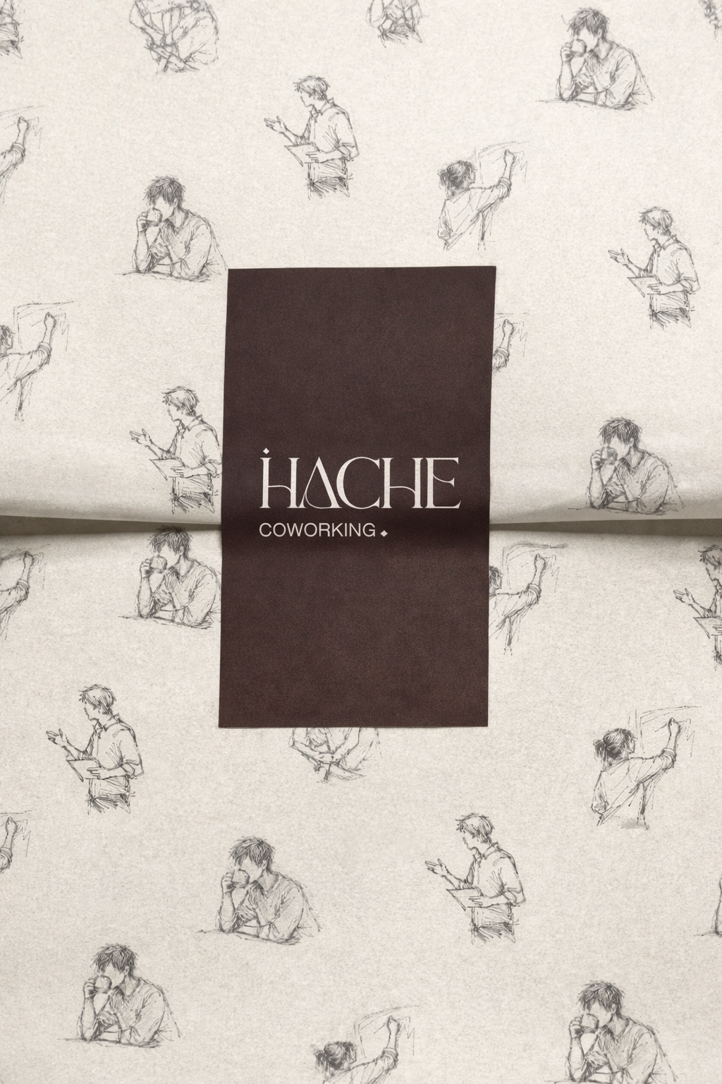 Fondo de papel con dibujos de un hombre leyendo y usando su teléfono, y en el centro un cuadro negro con el texto 'HACHE COWORKING'.