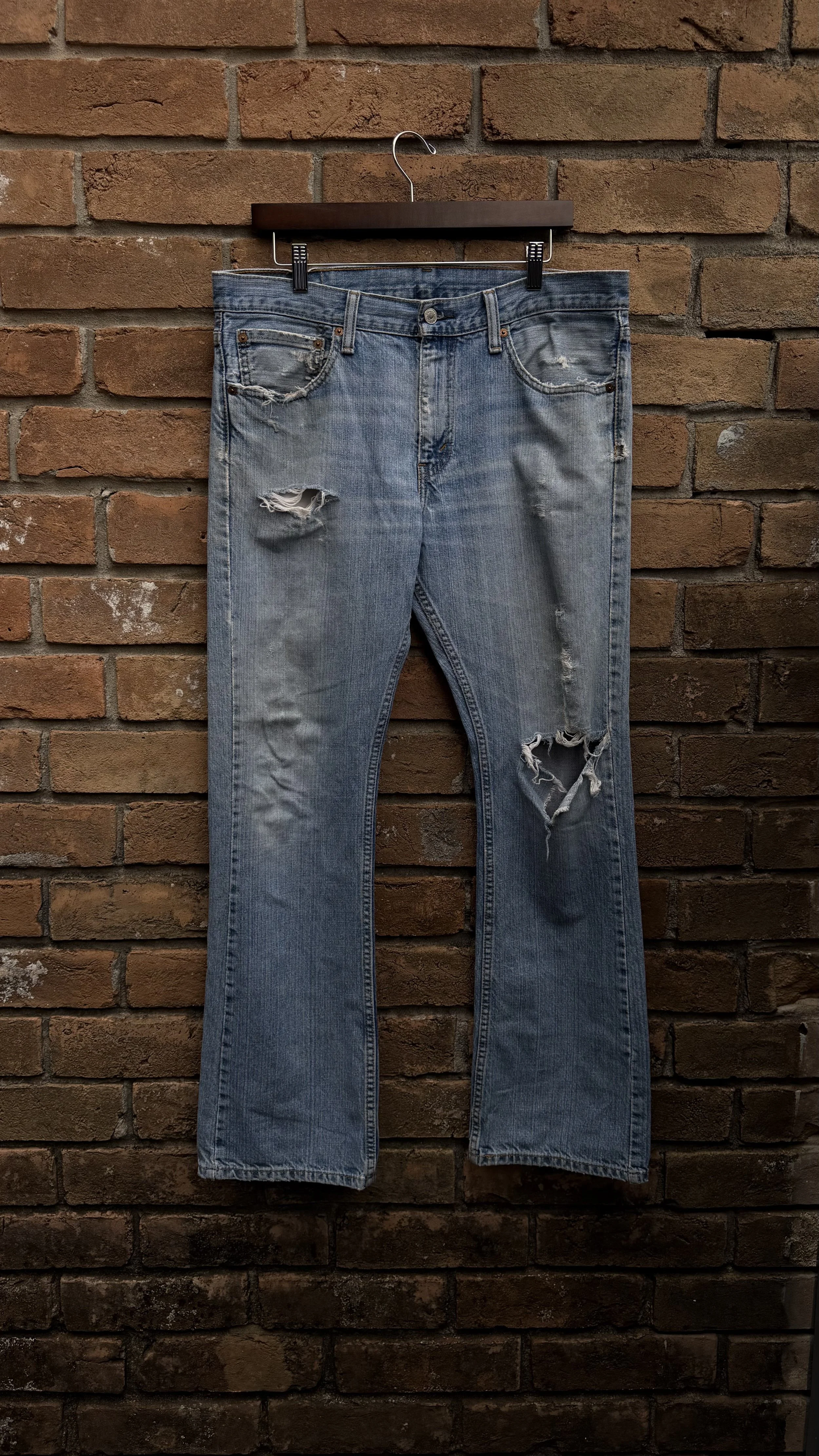 Levis bootcut jeans