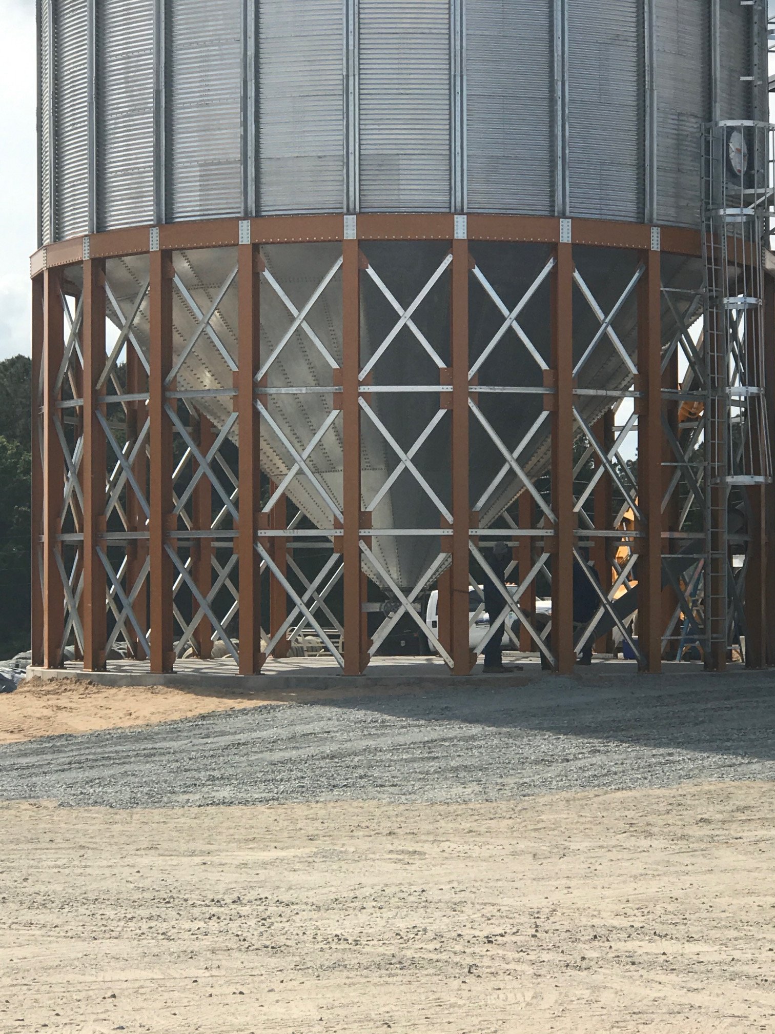 Grain Silo - Cone Bottom.JPG