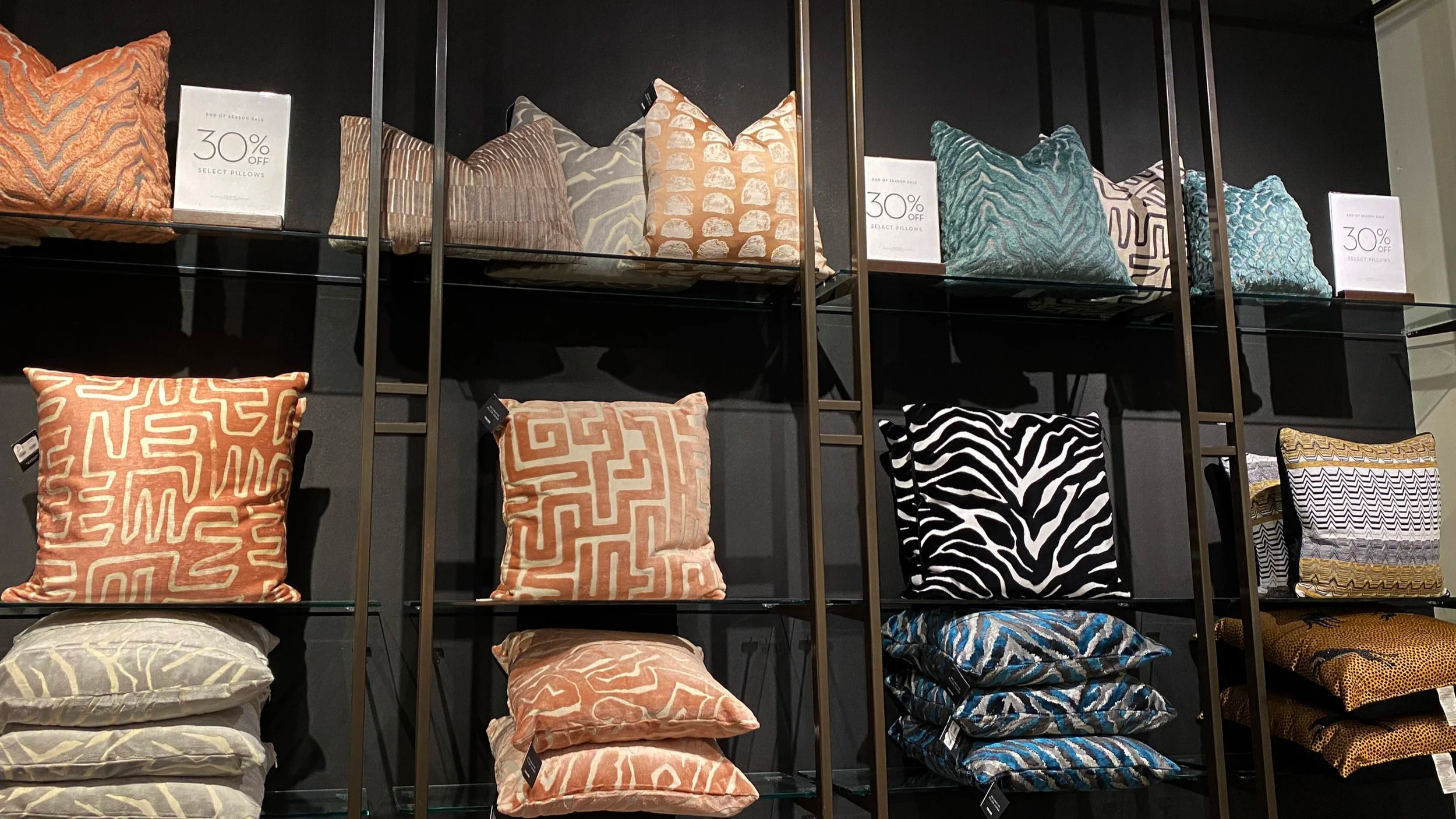 Z Gallerie Retail Signage