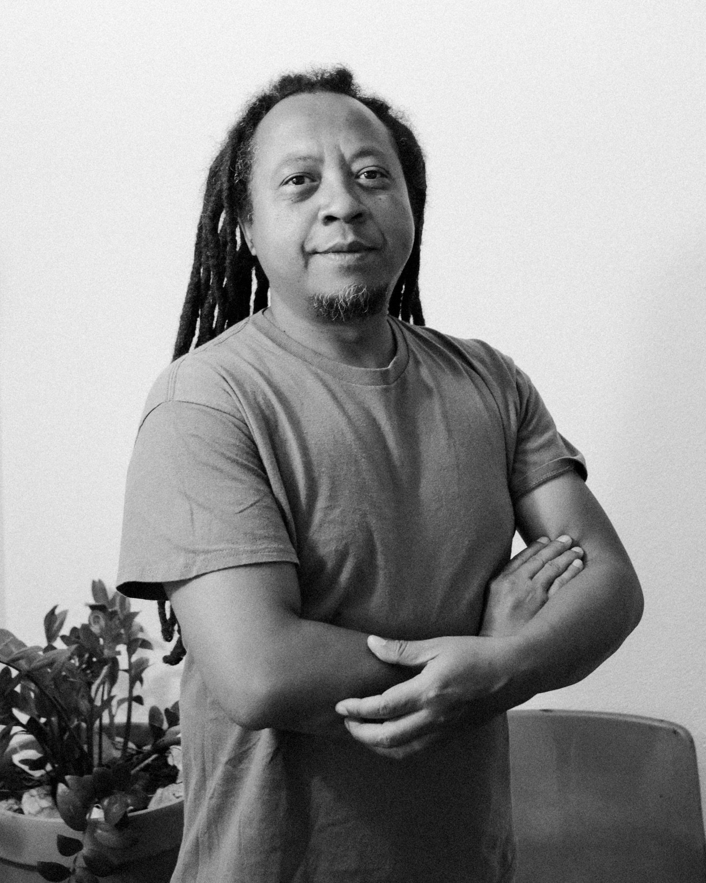 We are overjoyed to present to you all:

BIRDWATCHING by Iandry Randriamandroso 

Opening this Friday December 5th from 5:30-8:30pm!

&mdash;

Iandry Randriamandroso (@iandryrex) is a community artist, muralist, graphic artist, and educator as a draw
