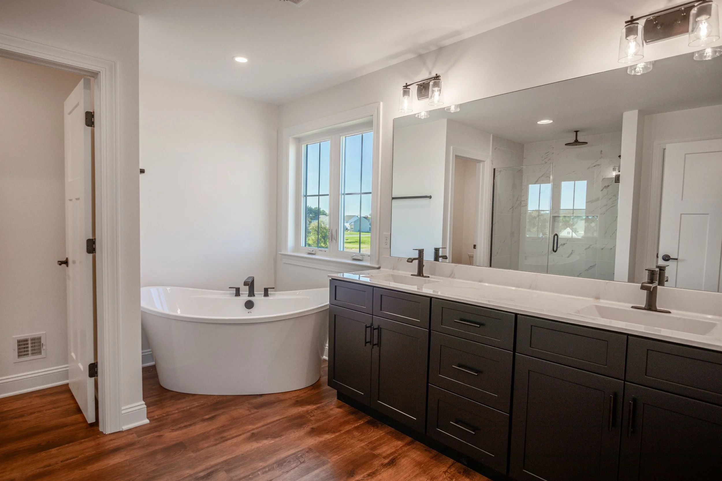 O-1 Master Bath.jpg