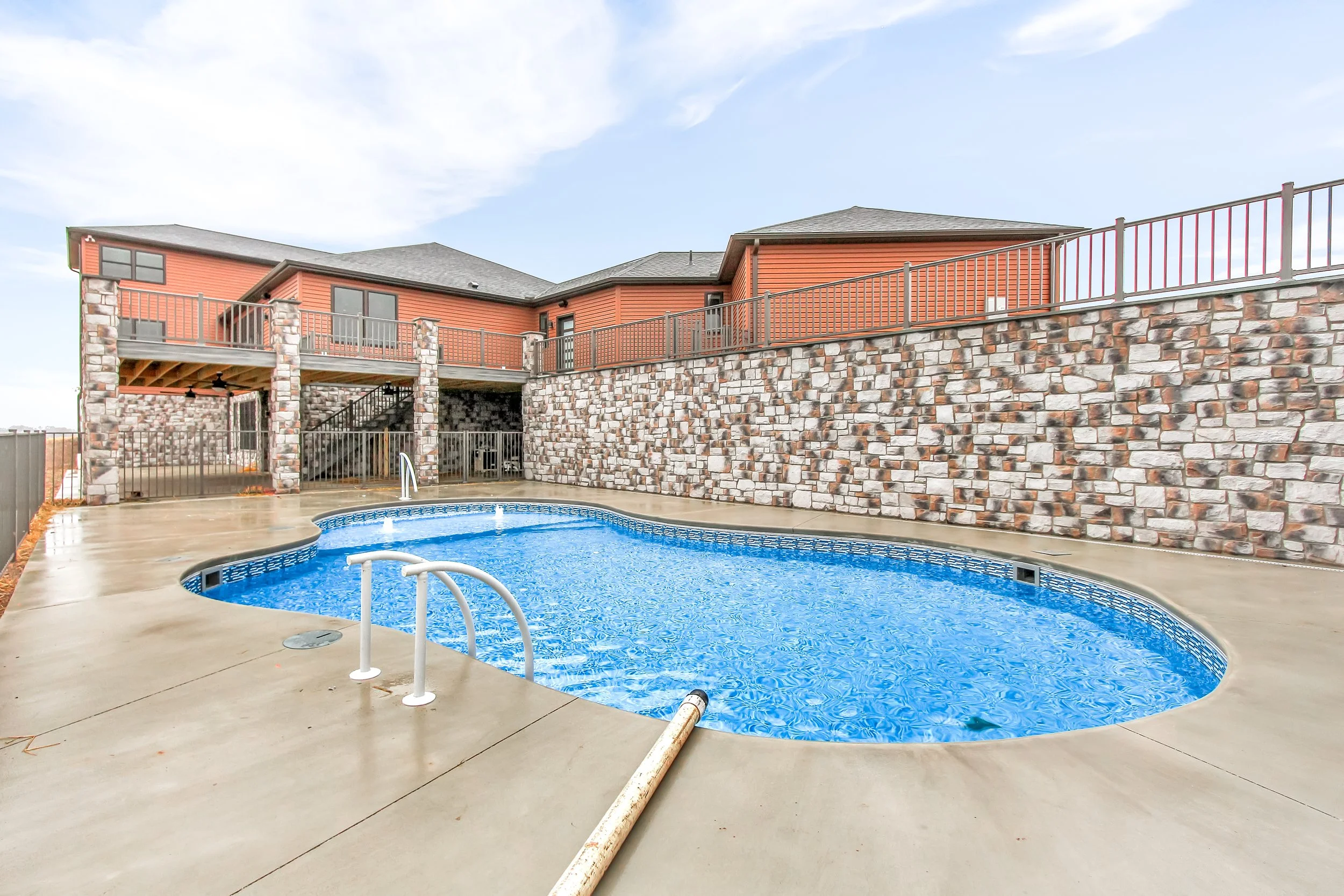 1065 South Pleasant Ave-49-FULL.jpg