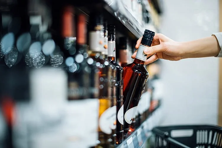 How Much Alcohol Do You Need for a Party? A Simple Planning Guide