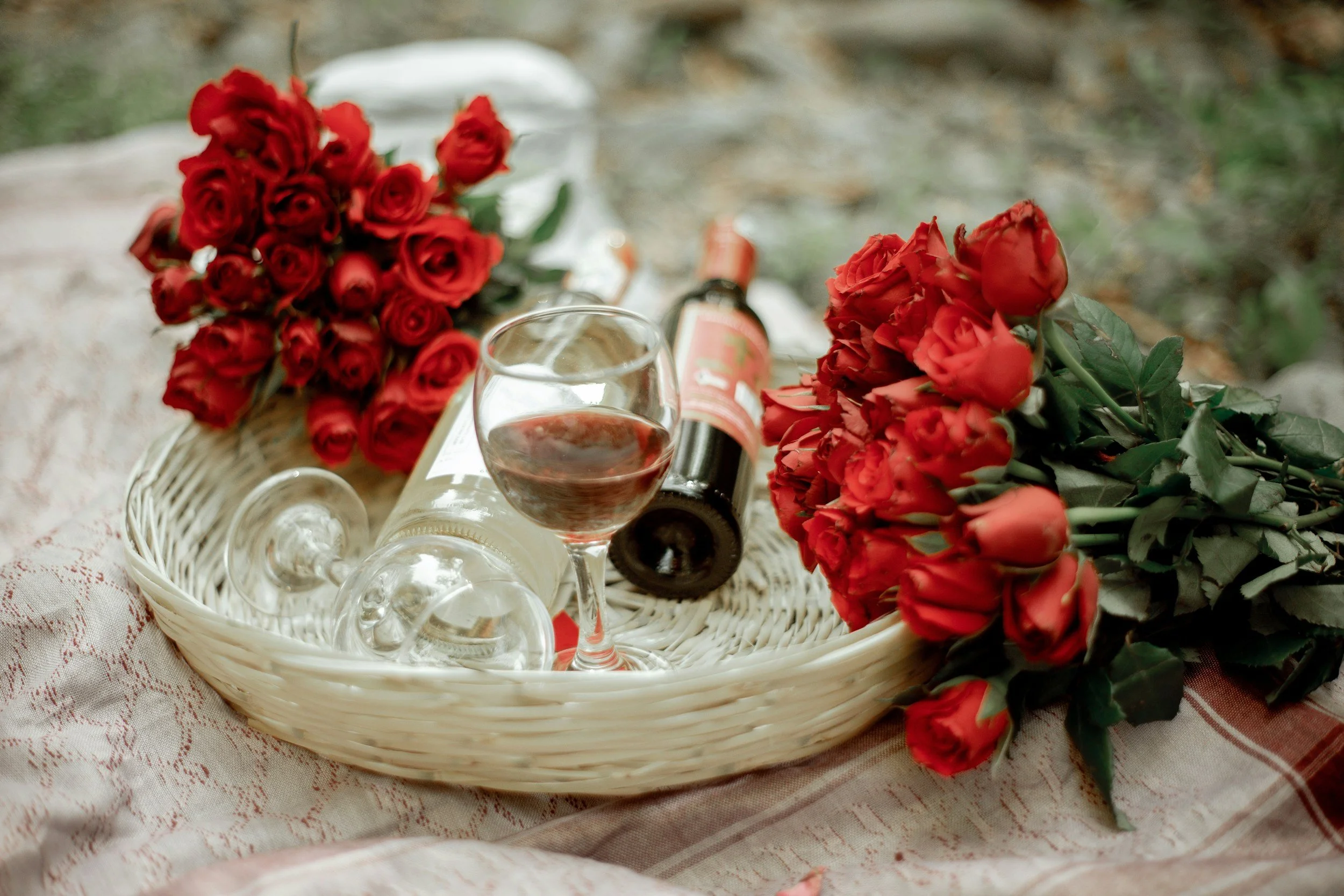 Skip the Crowds: Create the Perfect Valentine’s Night at Home