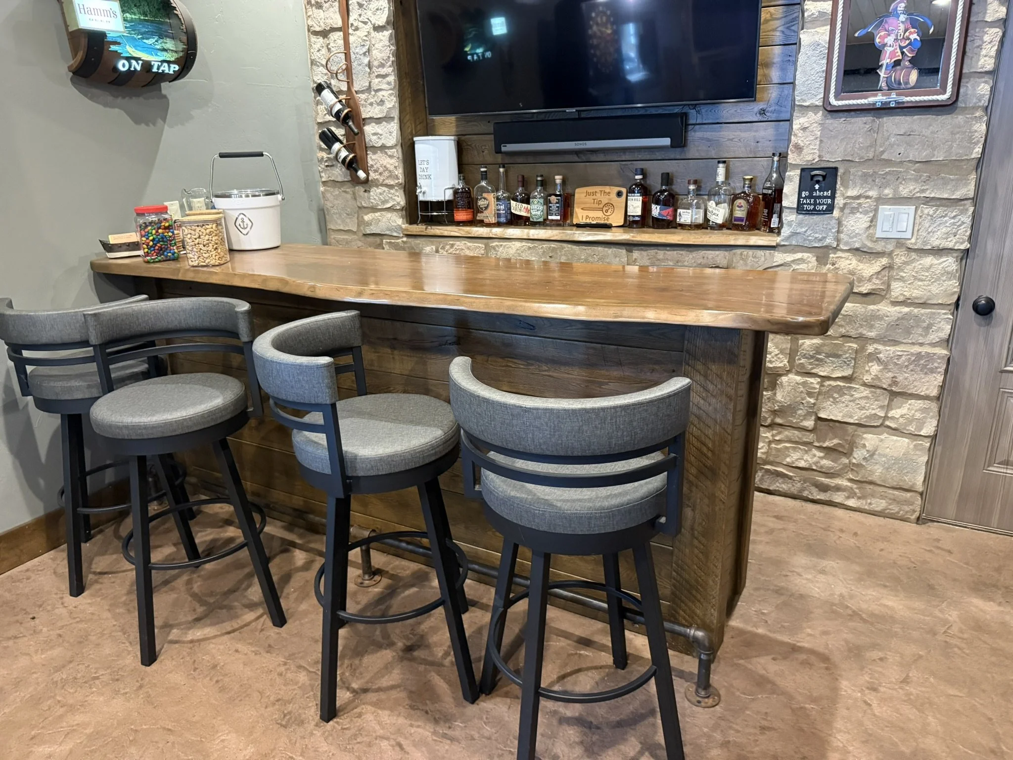 Garage Bar