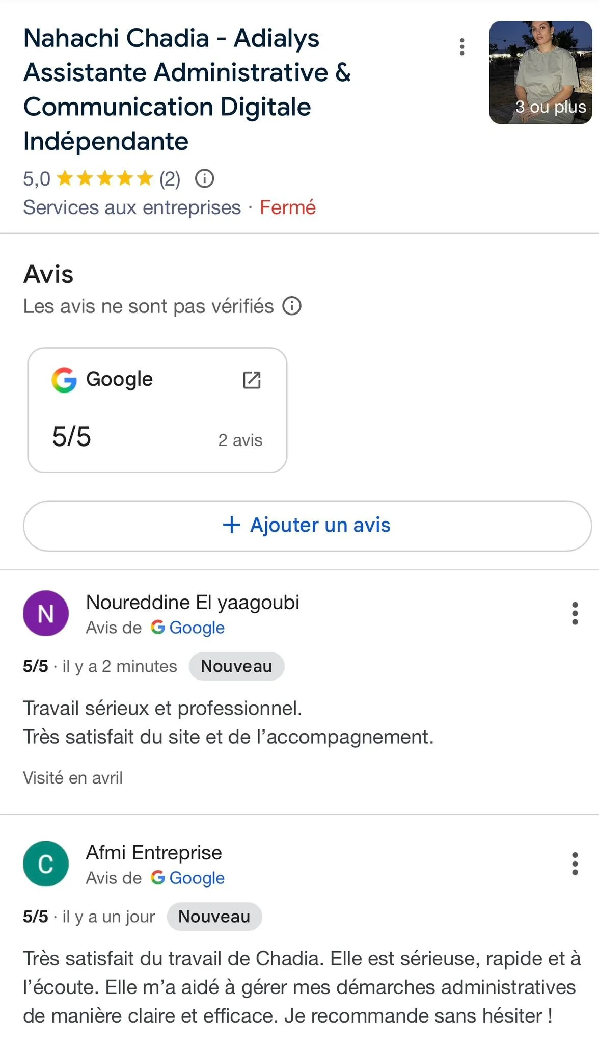 Capture d'écran montrant le profil Google d'une personne nommée Nahachi Chadia, spécialiste en assistance administrative et communication digitale, avec des avis positifs et une photo de profil en haut à droite.