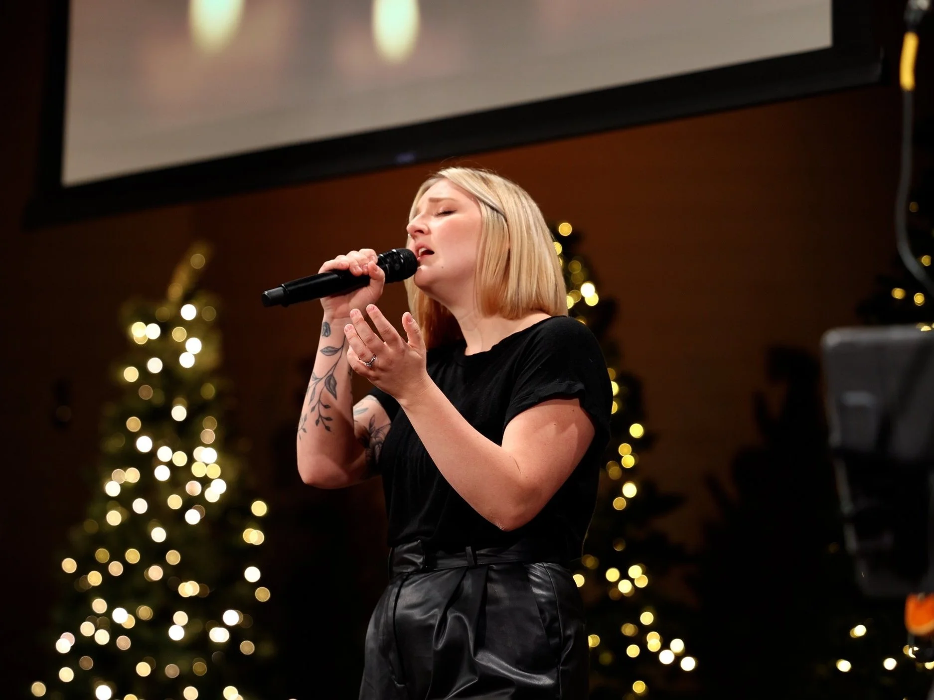 Candlelight+at+Calvary+Chapel+Reno+Sparks+6.jpg
