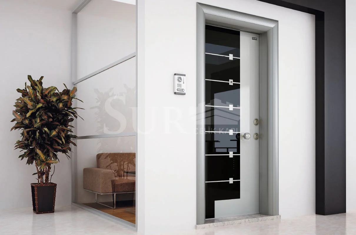 BLACK/WHITE - 64000₺