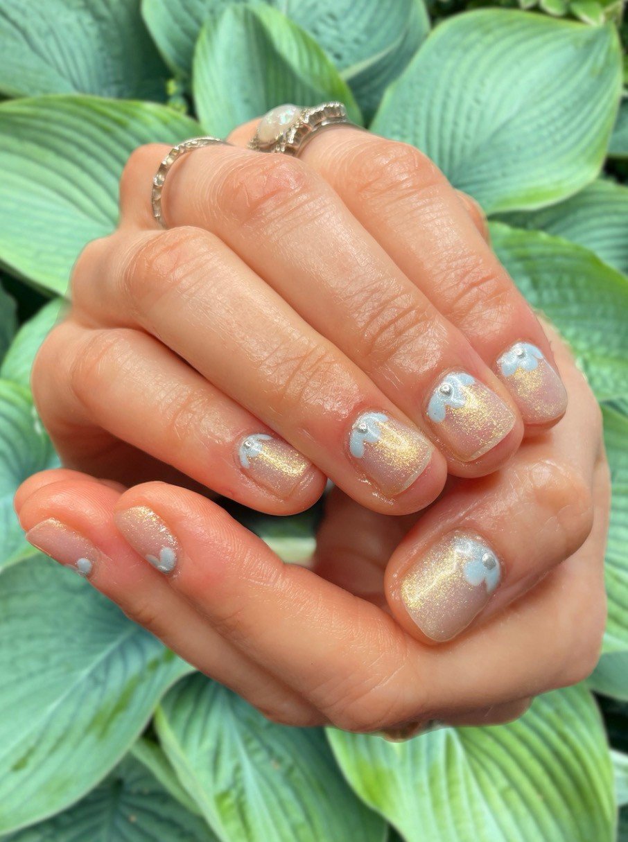 Do you love your short nails, but are curious about how custom you can get with your manicure? There&rsquo;s no length minimum for the Nail Art Add-On! 🌈 You can choose between Simple, Mid-Tier, Deluxe, or Dealer&rsquo;s Choice Design add-ons to you