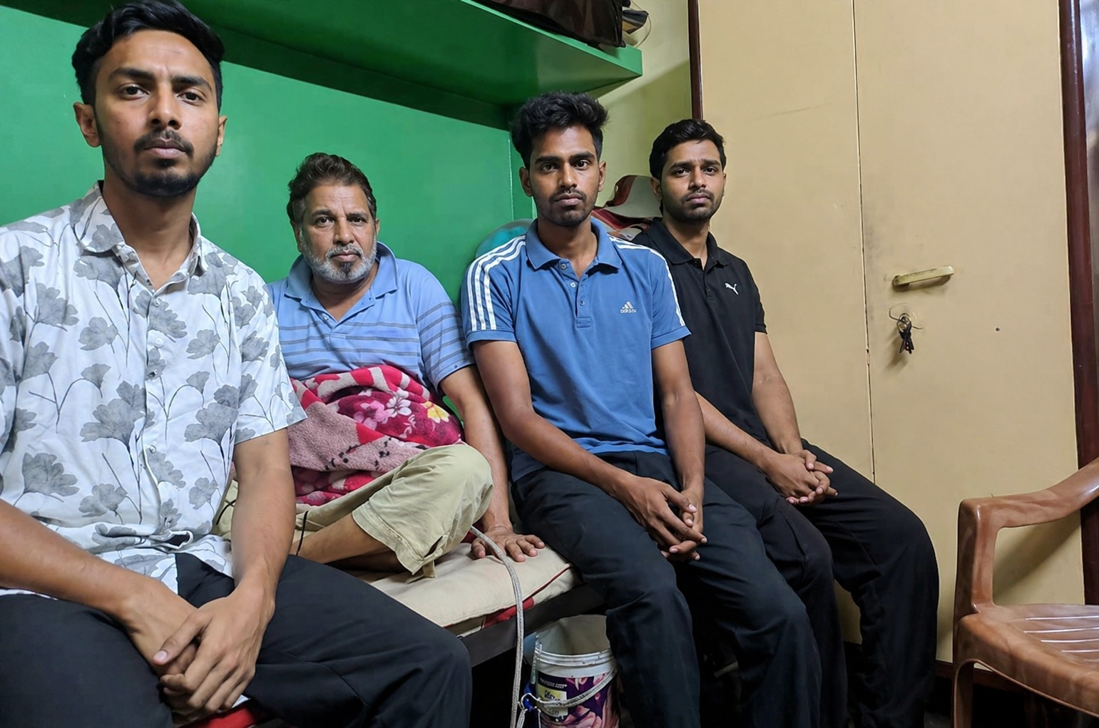 “लग रहा है कि घर में बेघर हो गए हम”: मतदान के लिए व्हीलचेयर तैयार रखी थी, लेकिन सूची से नाम ही हटा दिया