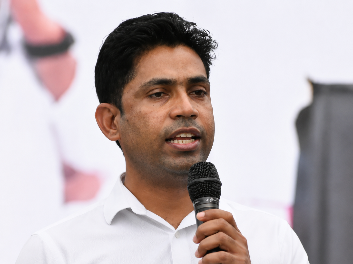 मतदान से एक दिन पहले बंगाल की फाल्टा उपचुनाव रेस से हटे टीएमसी उम्मीदवार जहांगीर खान