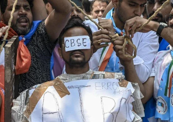 चक्रव्यूह में सीबीएसई: “सर, आज ‘मन की बात थी’, हम बेसब्र थे, पर आप ओएसएम के बारे में एक शब्द नहीं बोले”&nbsp;