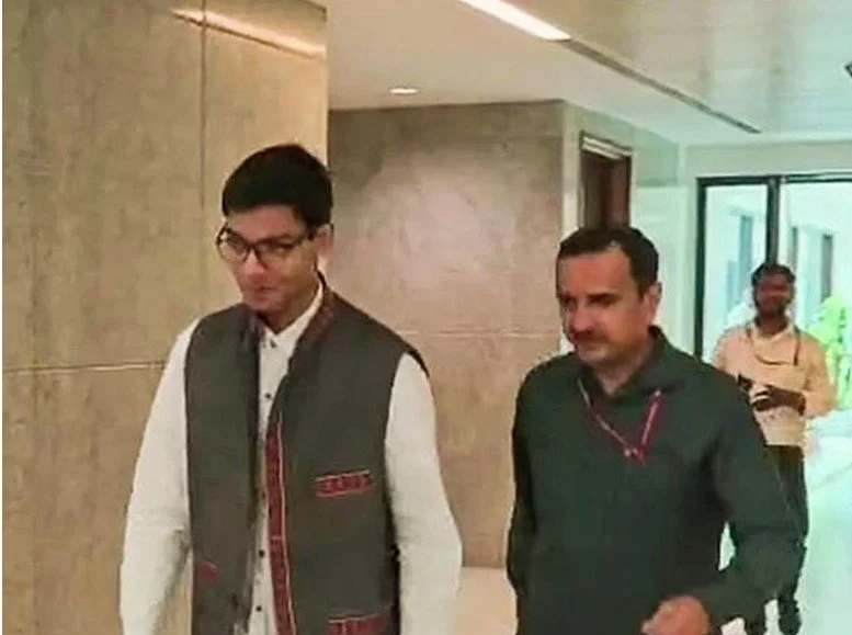 17 साल के सार्थक सिद्धांत ने संसदीय समिति के सामने सीबीएसई की अनियमितताओं को उजागर किया