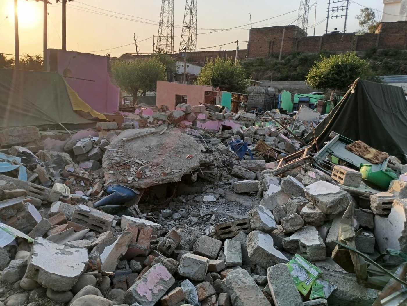 दशकों तक राज्य के साथ खड़े रहे जम्मू-कश्मीर के आदिवासी अब बेदखली, तोड़फोड़ और अपने ही घर में असुरक्षा का सामना कर रहे हैं